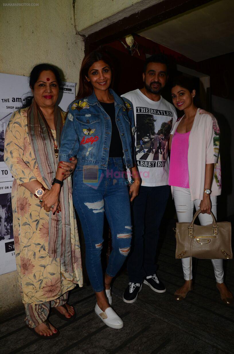Shilpa Shetty and family snapped at pvr juhu on 29th Jan 2017