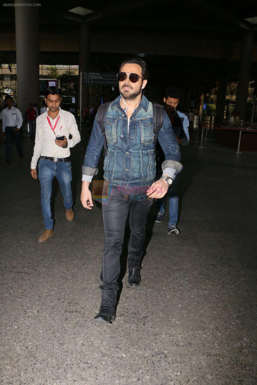 Emraan Hashmi snapped at airport on 30th Jan 2017