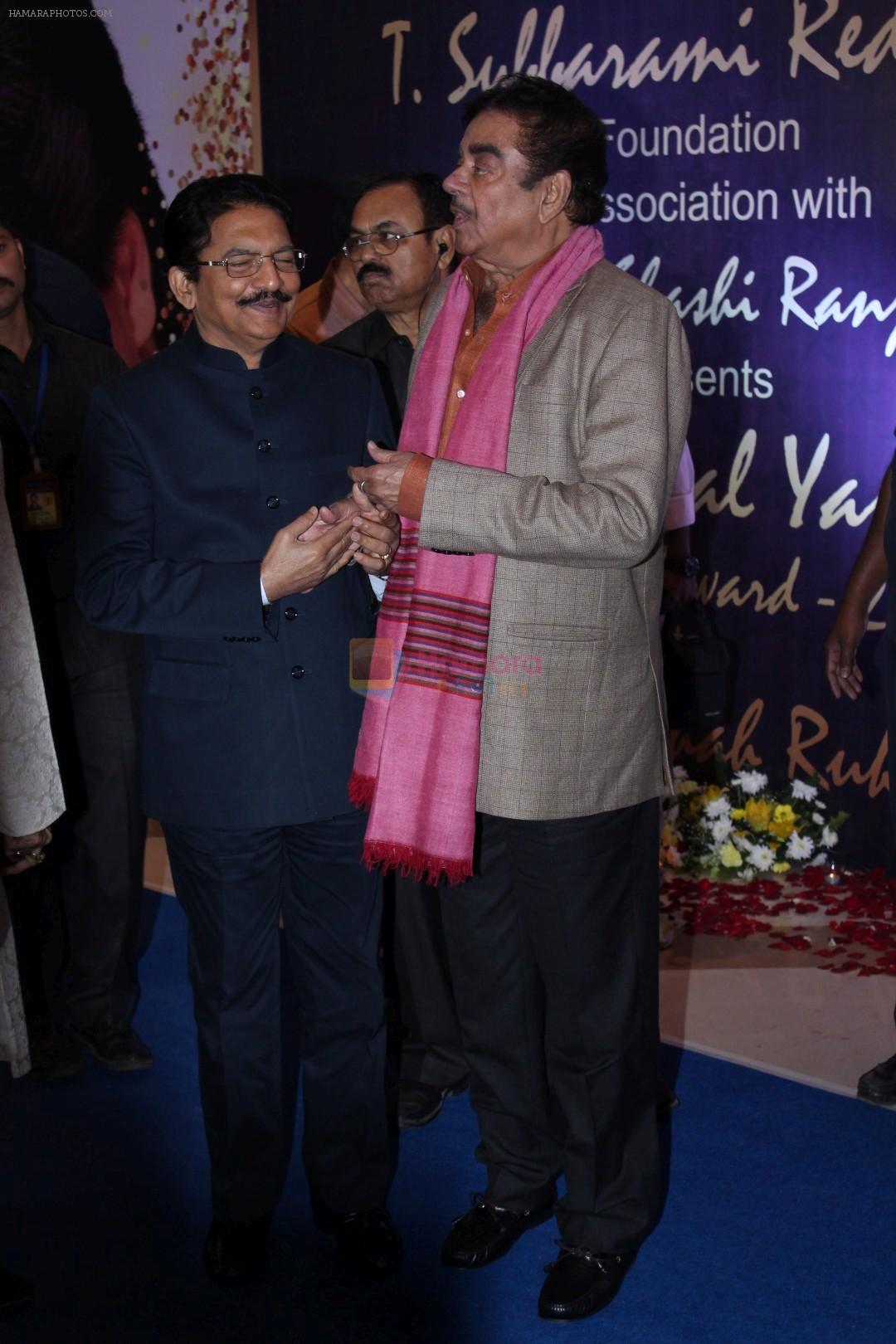 Shatrughan Sinha at the 4th National Yash Chopra Memorial Award on 25th Feb 2017