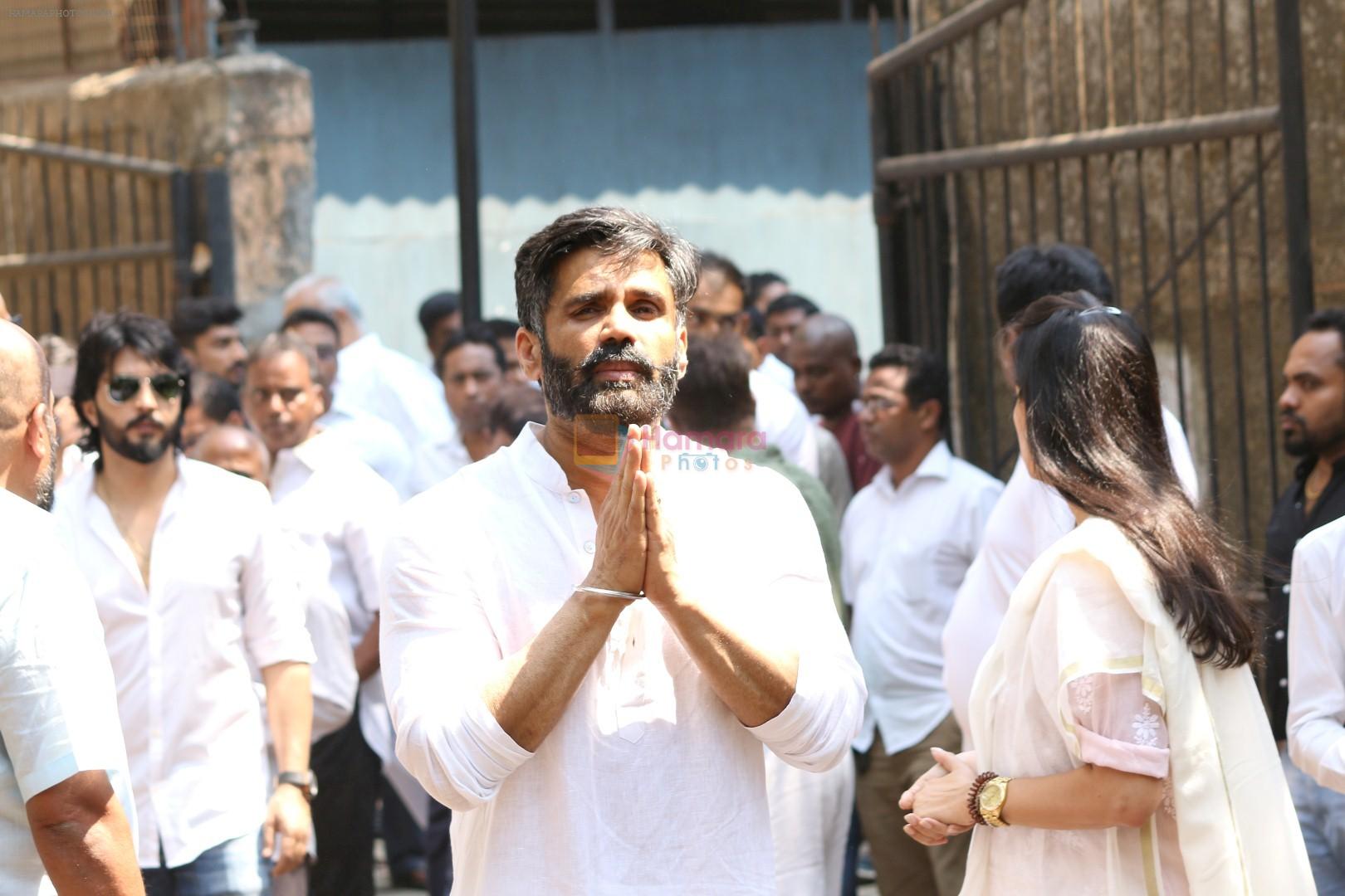Sunil Shetty at the Furneral Of Sunil Shetty's Father Veerappa T Shetty on 2nd March 2017
