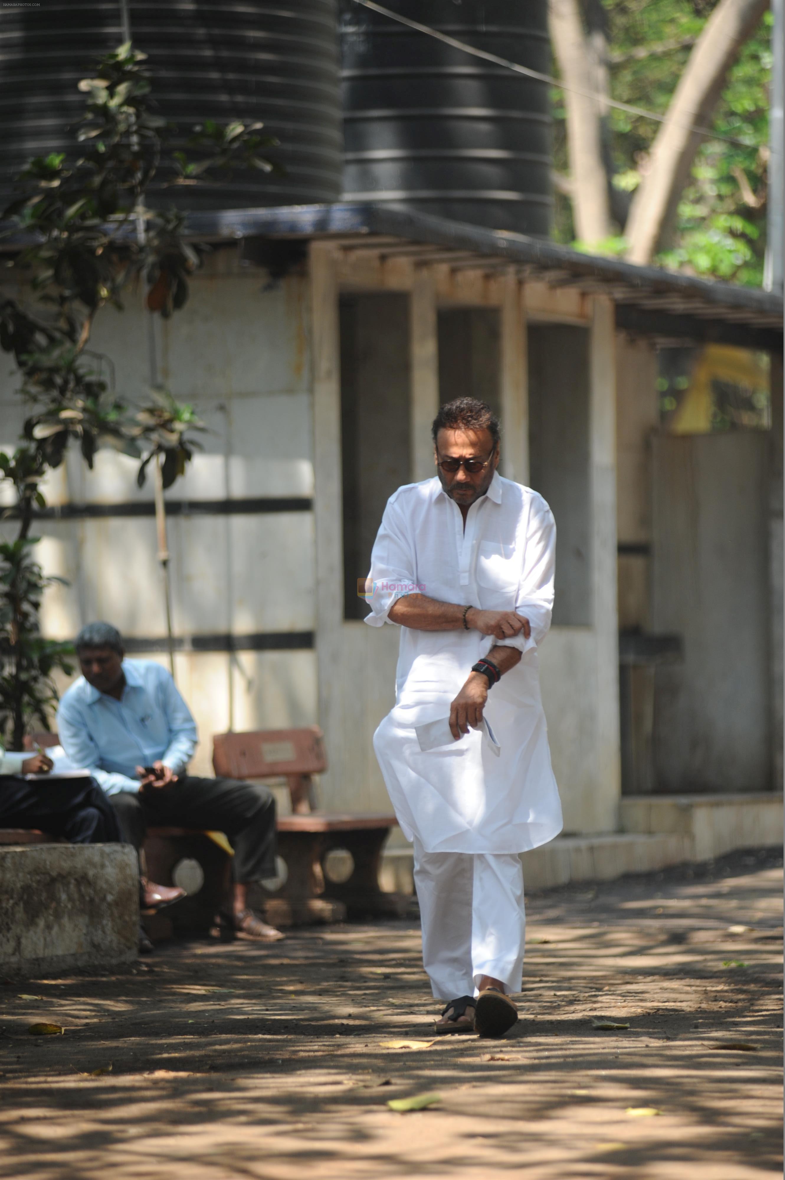 Jackie Shroff at the Furneral Of Sunil Shetty's Father Veerappa T Shetty on 2nd March 2017