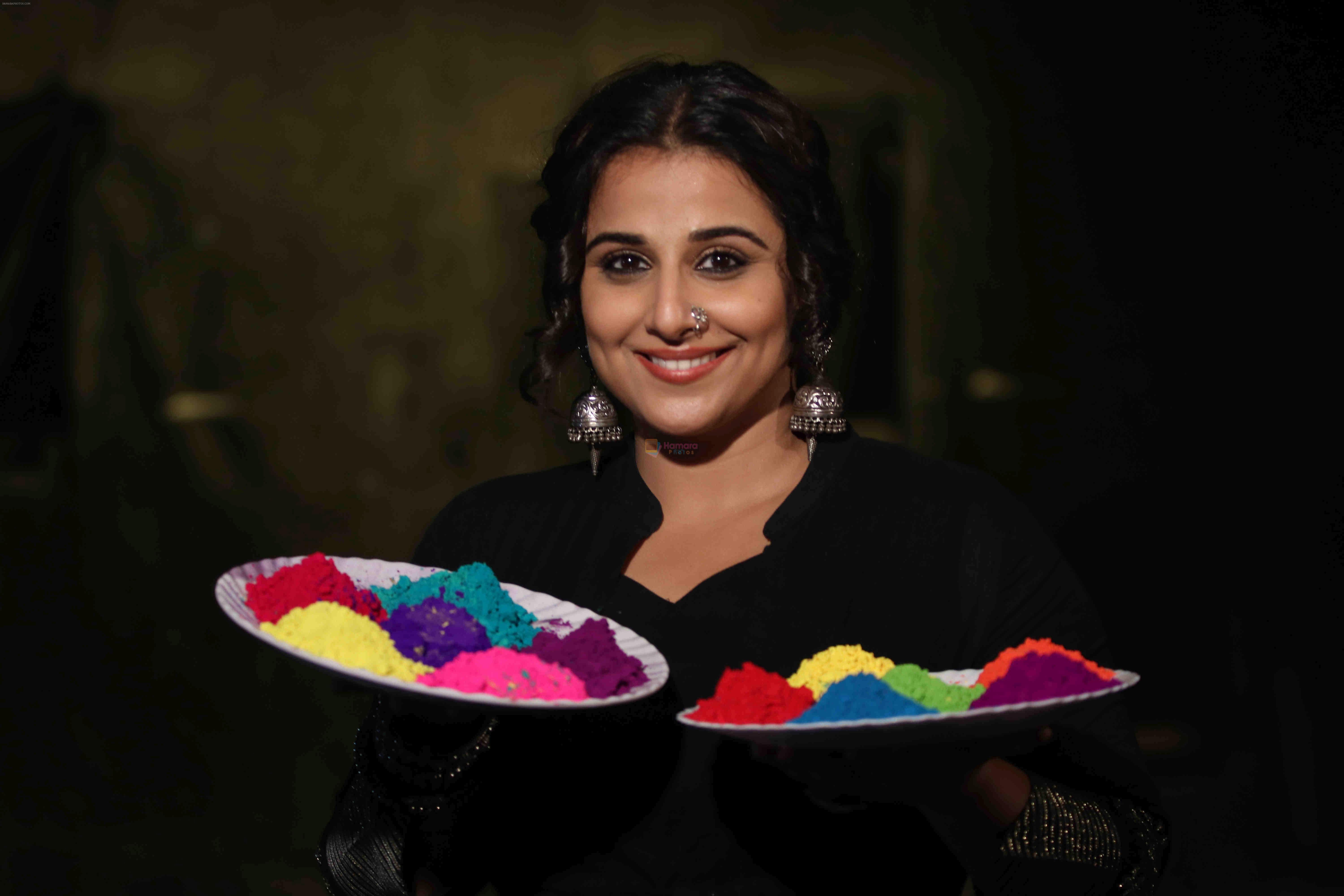 Vidya Balan's Holi celebrations during promotion of her film Begum Jaan on 12th March 2017