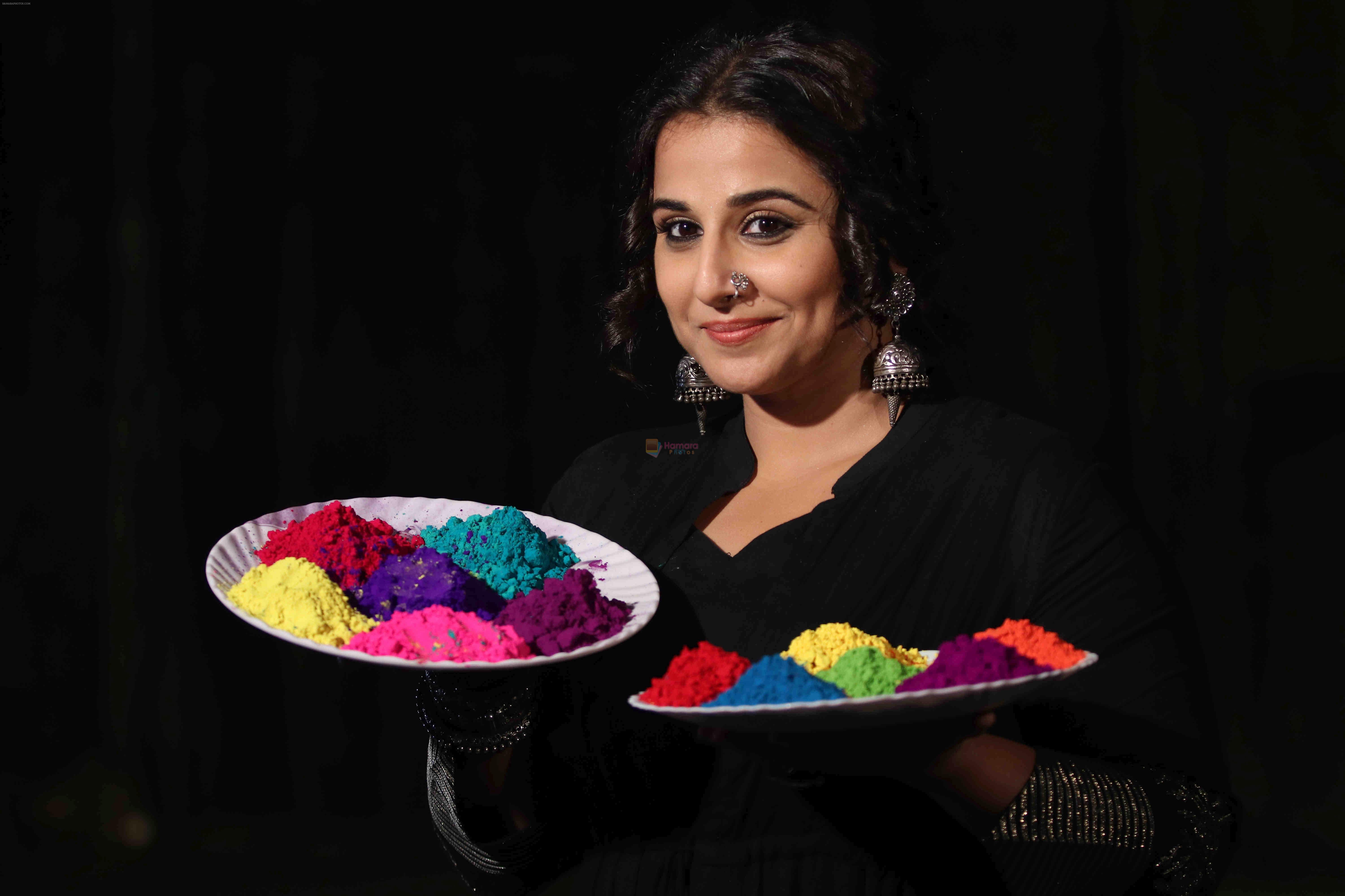 Vidya Balan's Holi celebrations during promotion of her film Begum Jaan on 12th March 2017