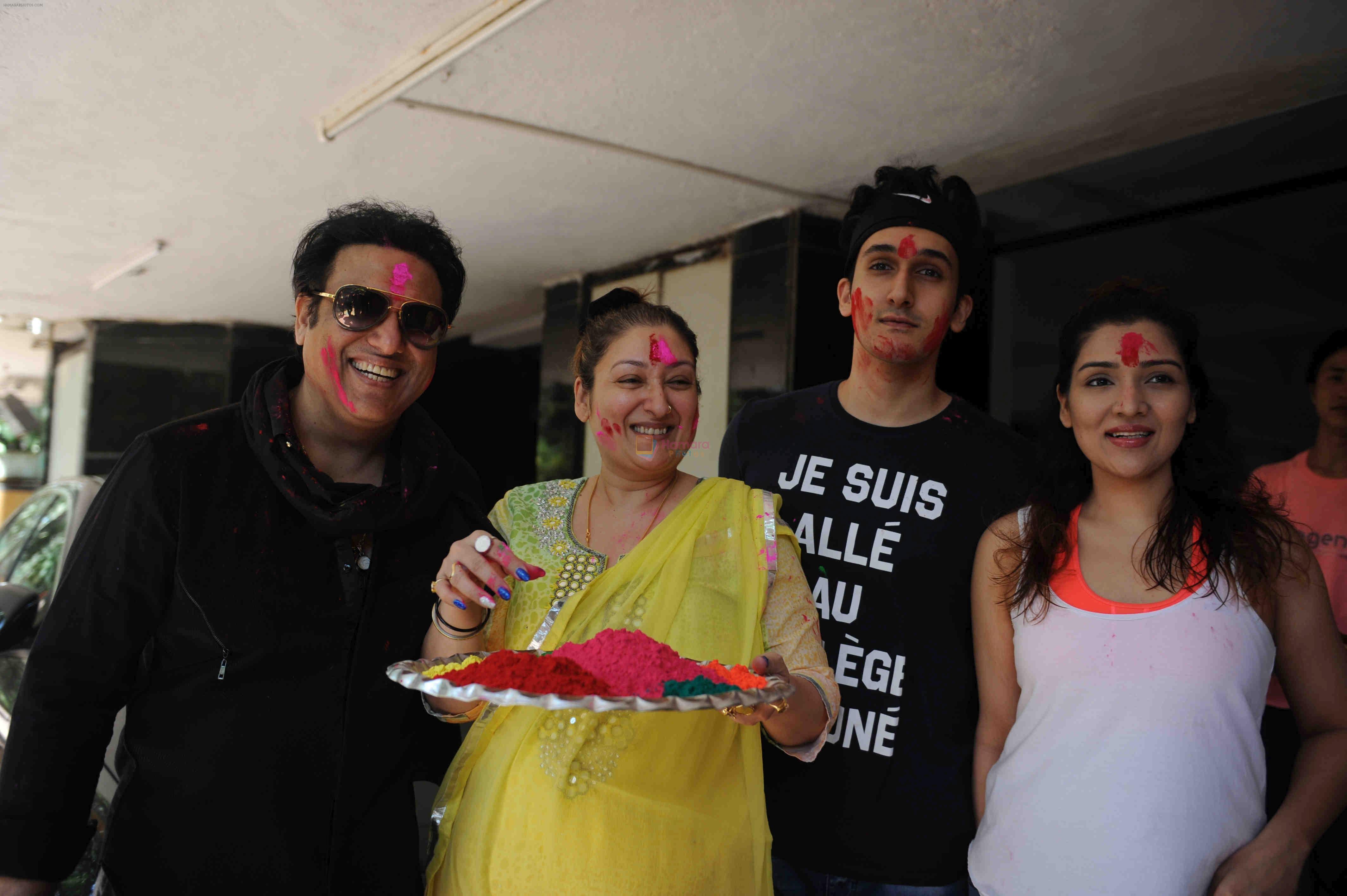 Govinda celebrates Holi with his family on 13th March 2017