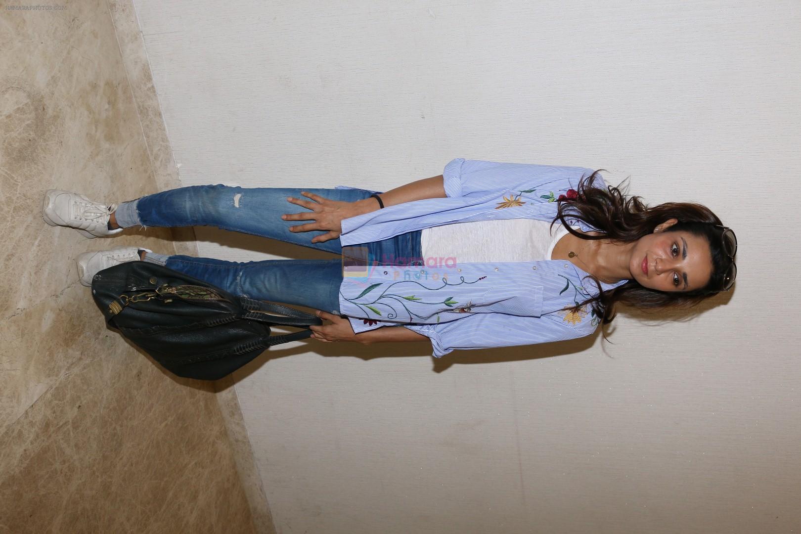 Ira Dubey Attend Child Artist Krish Dewan's Play To Support Him on 28th March 2017