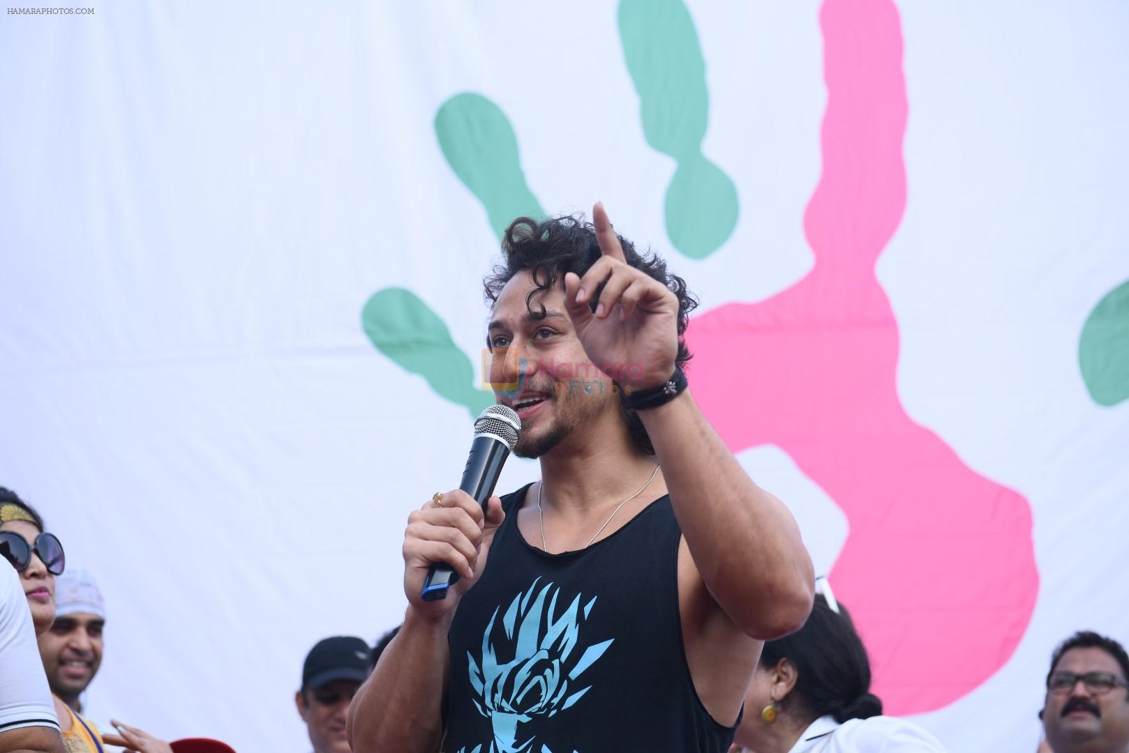 Tiger Shroff at Lokhandwala Street Festival