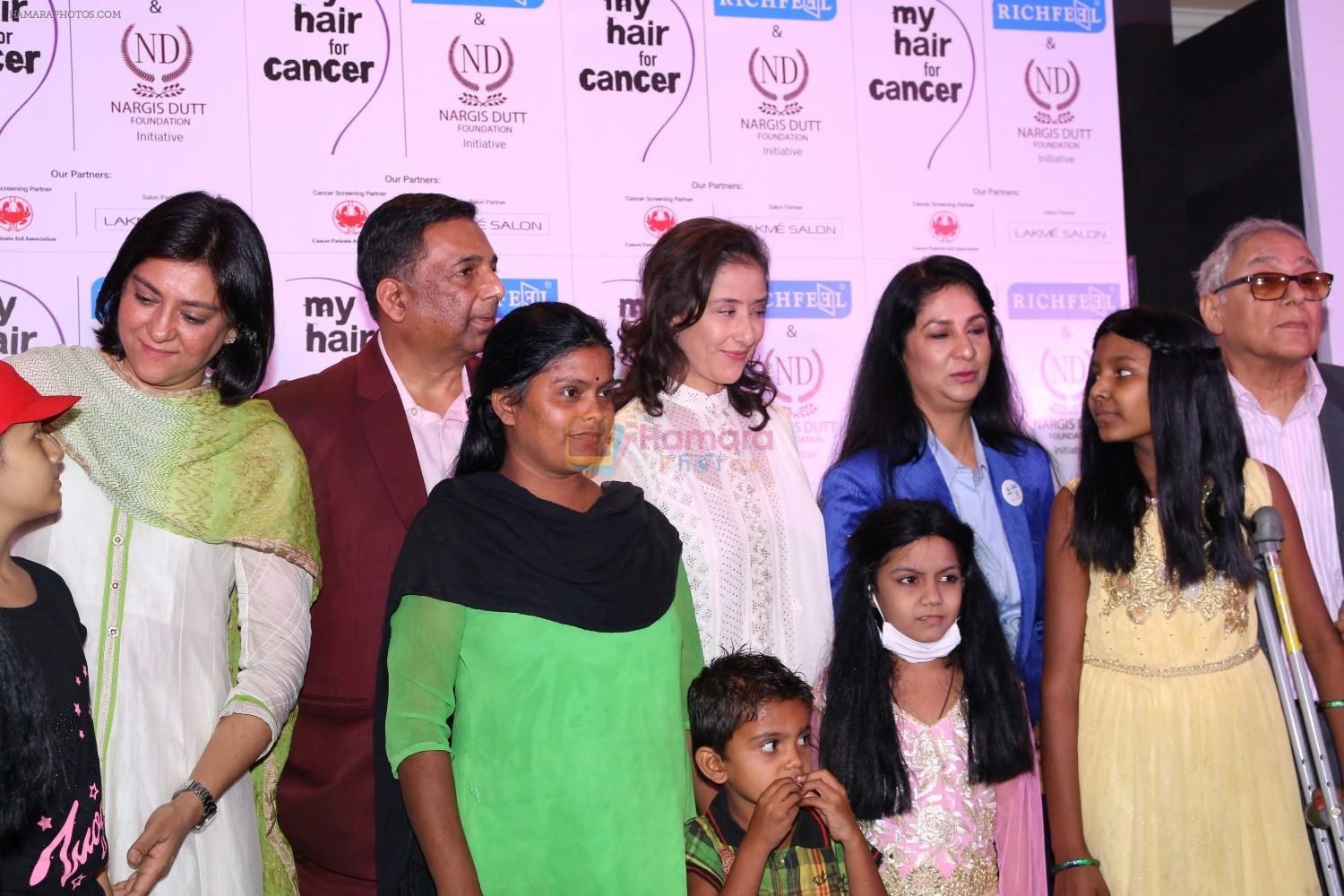 Priya Dutt, Manisha Koirala at the Finale Of Nargis Dutt Foundation Social Cause Campain-My Hair For Cancer on 18th April 2017