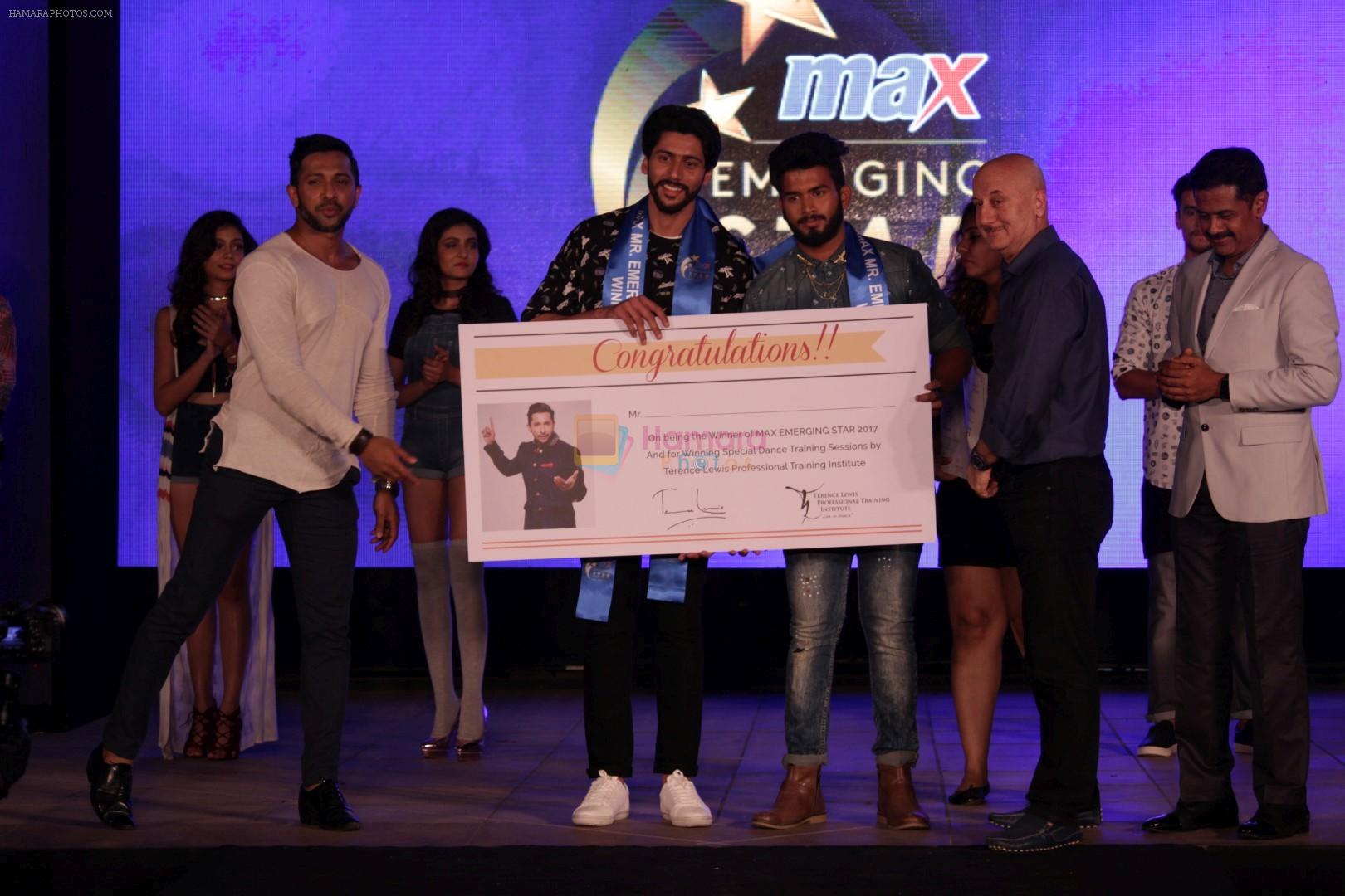 Anupam Kher at The Grand Finale Of Max Emerging Star on 19th April 2017