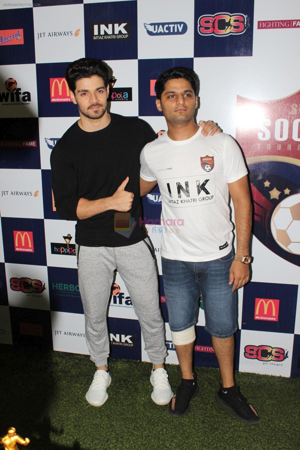 Sooraj Pancholi Launch Of 1st Edition Of Super Soccer Tournament on 8th May 2017