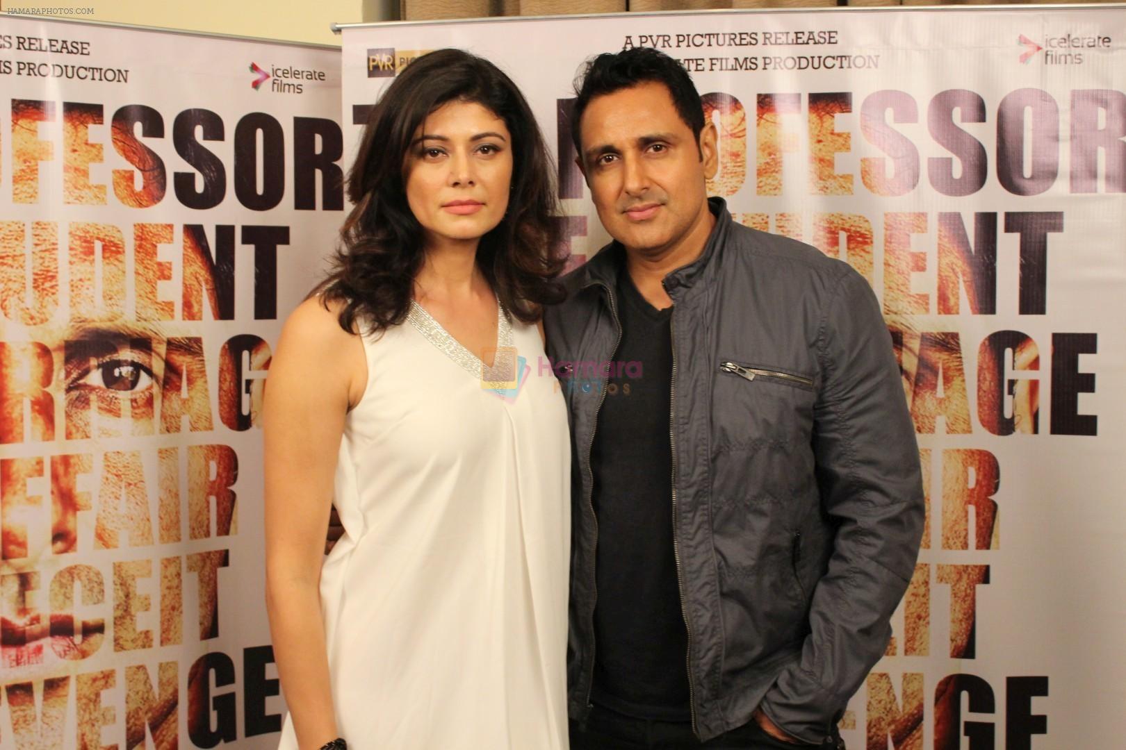 Pooja Batra, Parvin Dabas at An Exclusive Interview For Film Mirror Game Ab Khel Shuru on 22nd May 2017