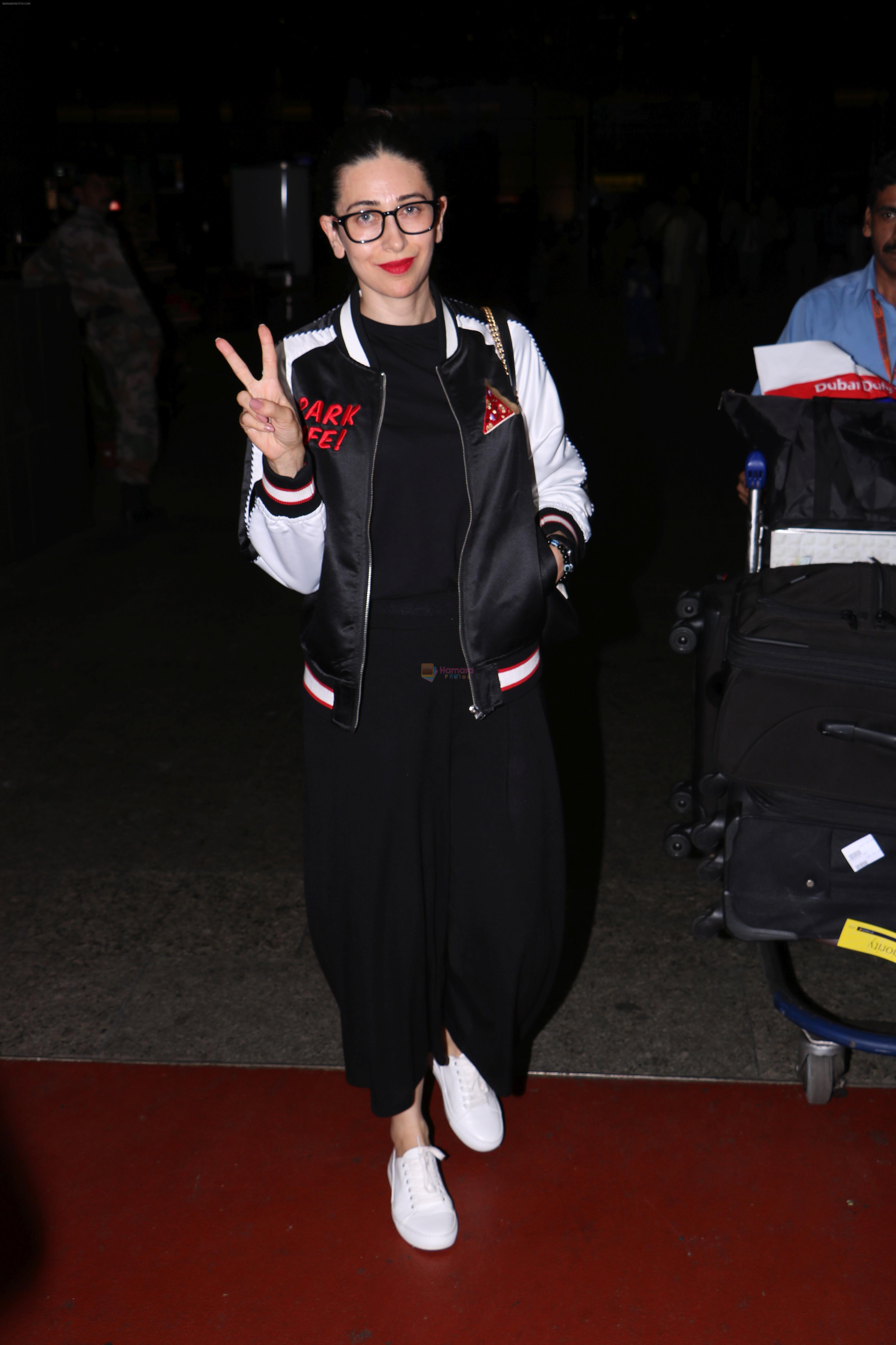 Karisma Kapoor At International Airport on 25th May 2017