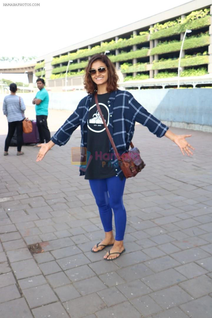 Shakti Mohan Spotted At International Airport on 16th June 2017