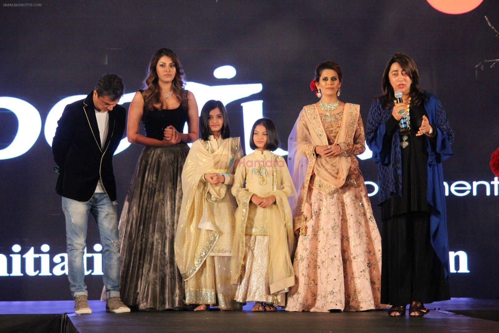 Vikram Phadnis, Anushka Ranjan, Anu Ranjan during Be with Beti Chairity Fashion Show on 25th June 2017