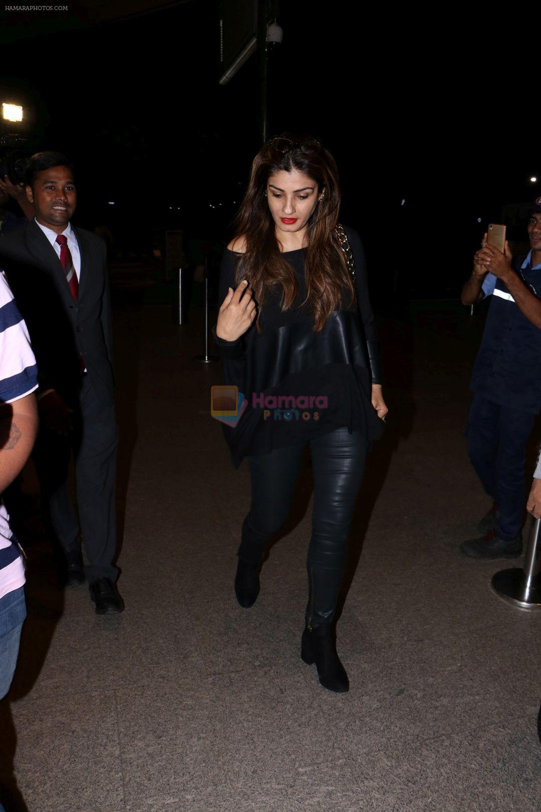 Raveena Tandon Spotted At Airport on 30th June 2017