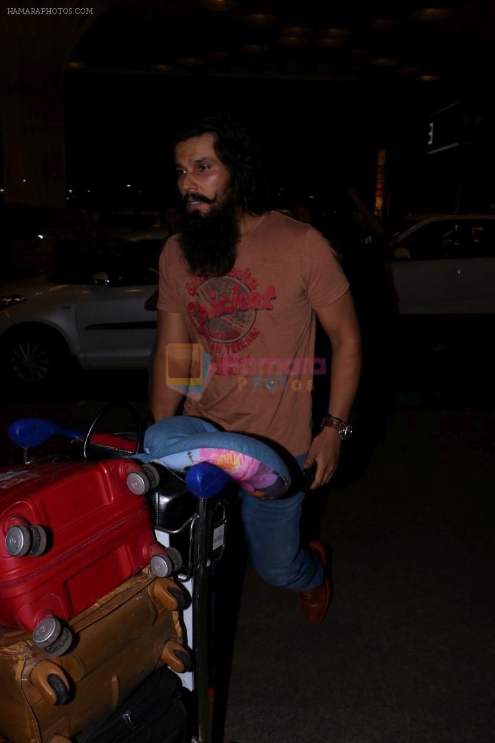 Randeep Hooda Spotted At Airport on 11th July 2017