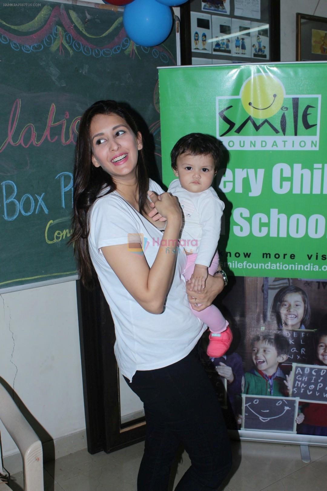 Chahat Khanna At Smile Foundation Celebrating 8 Years Celebration With Kids on 20th July 2017