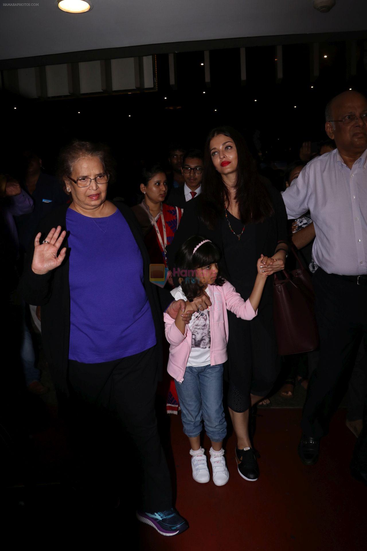 Aishwarya Rai with daughter Aaradhya Bachchan spotted at the airport on 22nd July 2017