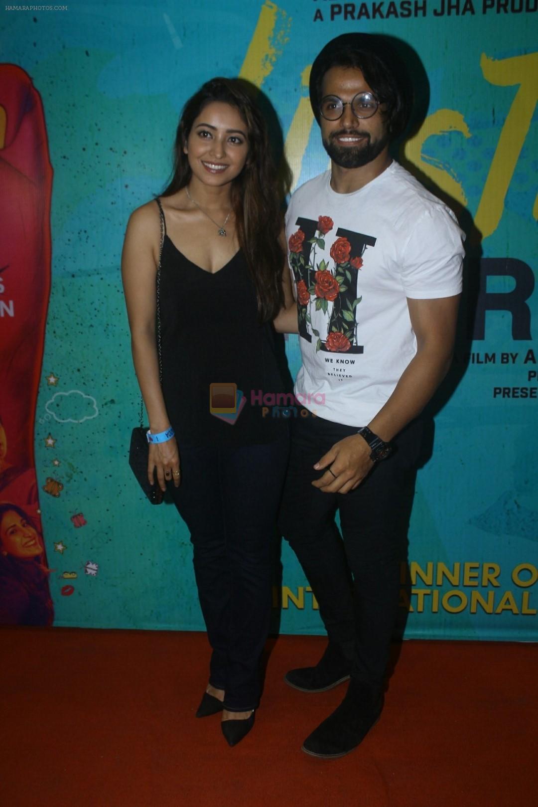 Asha Negi, Ritwik Dhanjani at the The Red Carpet along With Success Party Of Film Lipstick Under My Burkha on 28th July 2017