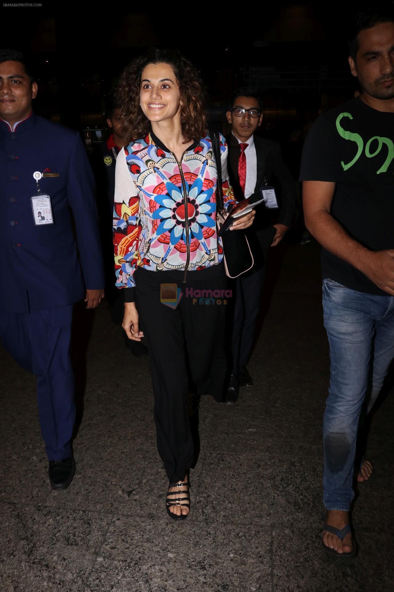 Taapsee Pannu spotted at airport on 29th July 2017