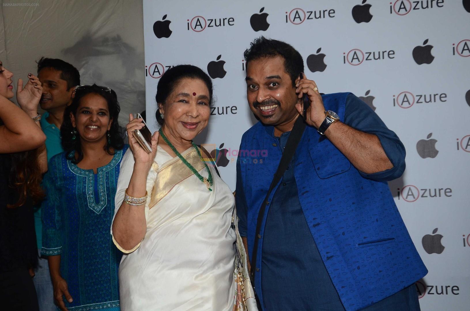 Asha Bhosle, Shankar Mahadevan at the Launch OF Zanai Bhosle's iAzure, Apple Store on 30th July 2017