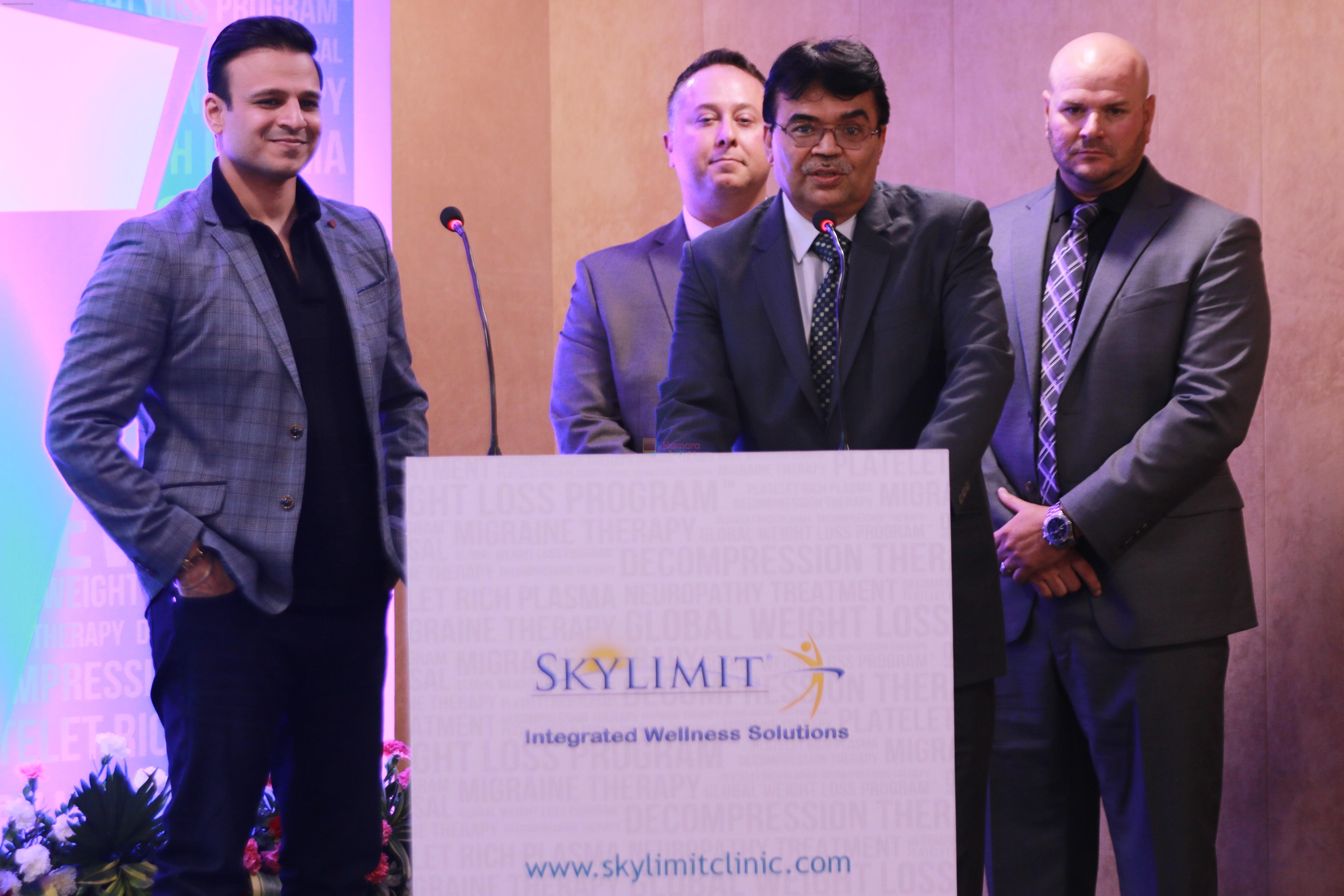 Vivek Oberoi at the inauguration of Skylimit's flagship wellness center in World Trade Center, Mumbai on 5th Aug 2017