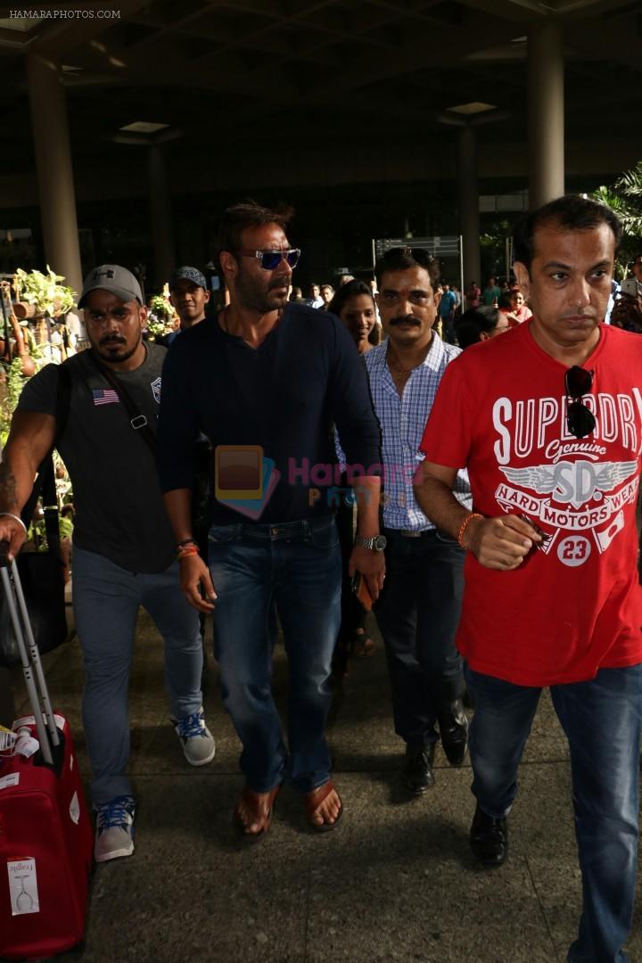 Ajay Devgan Spotted At Airport on 7th Aug 2017