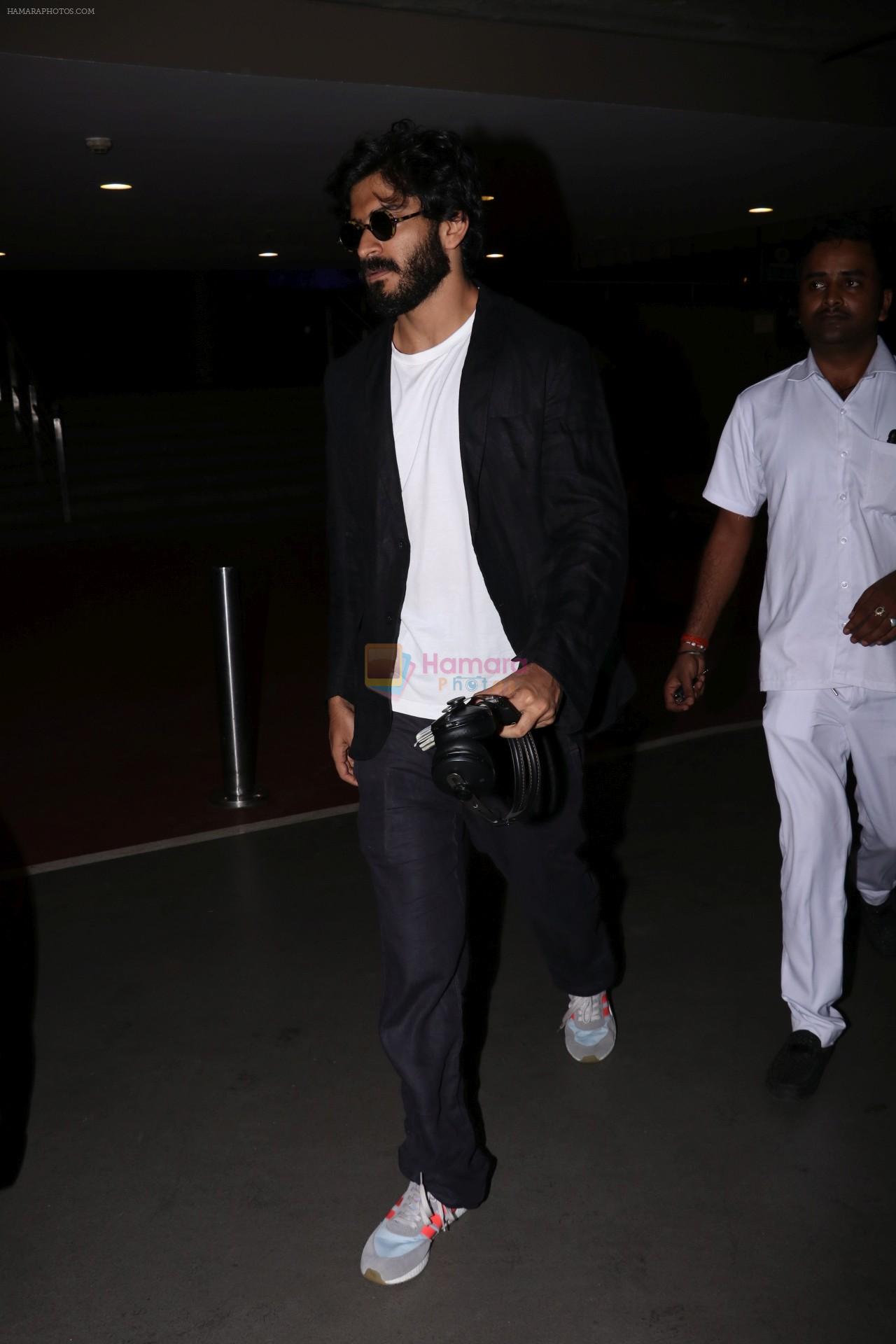 Harshvardhan Kapoor Spotted At Airport on 9th Aug 2017