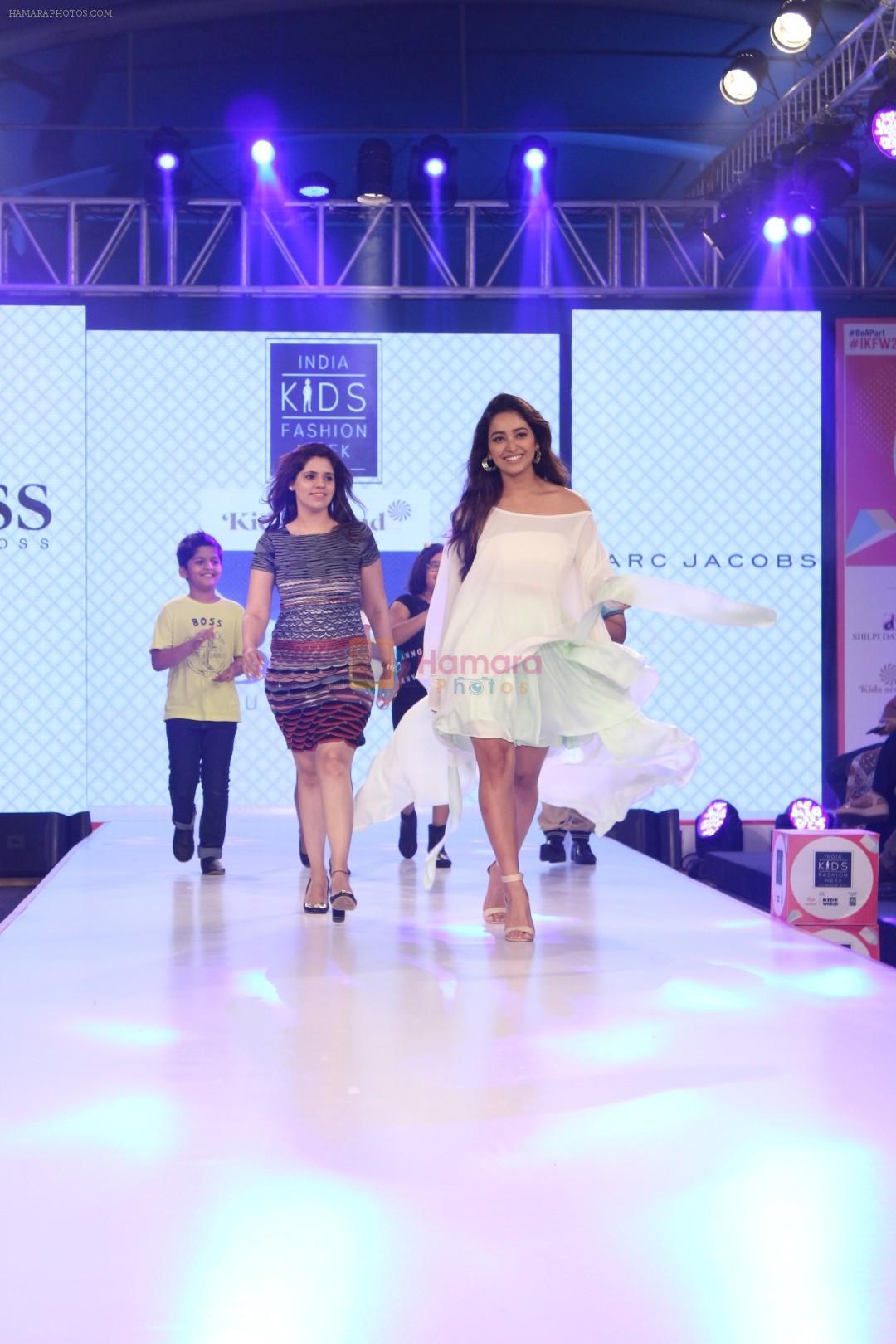 Asha Negi at India Kids Fashion Week 2017 on 12th Aug 2017