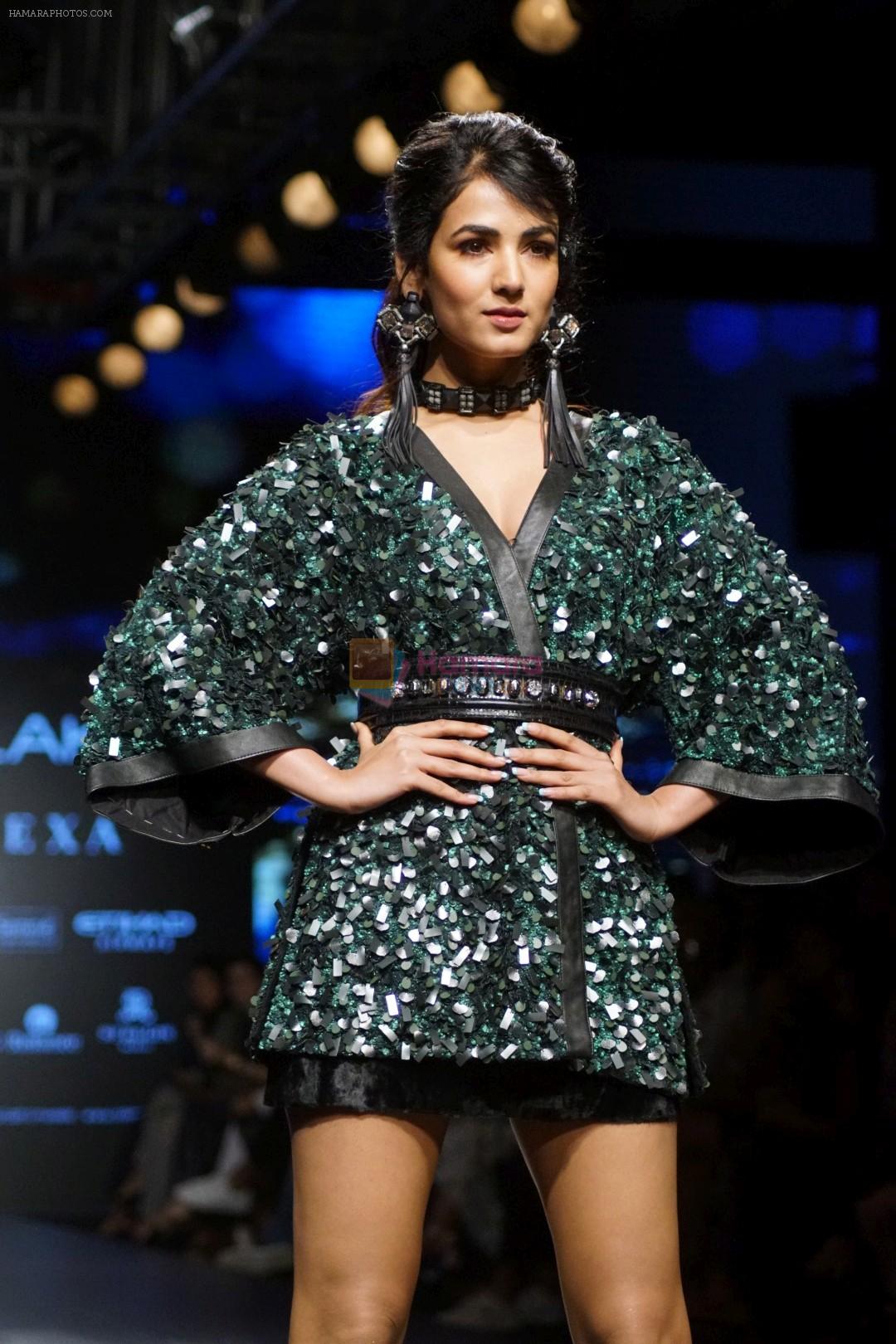 Sonal Chauhan Walks On Ramp For Sonal Verma At LFW Winter 2017 on 16th Aug 2017