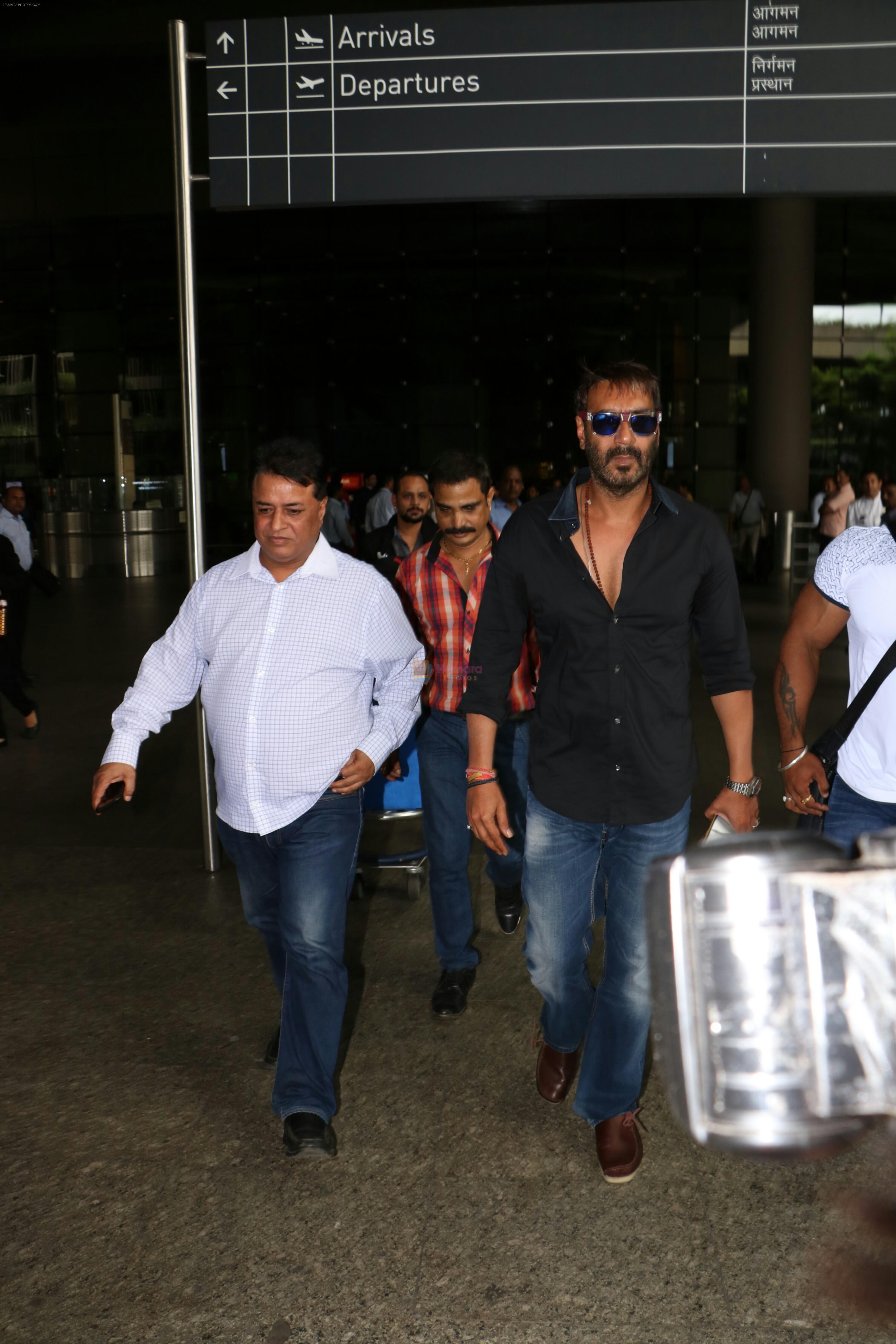 Ajay Devgan Spotted At Airport on 18th Aug 2017