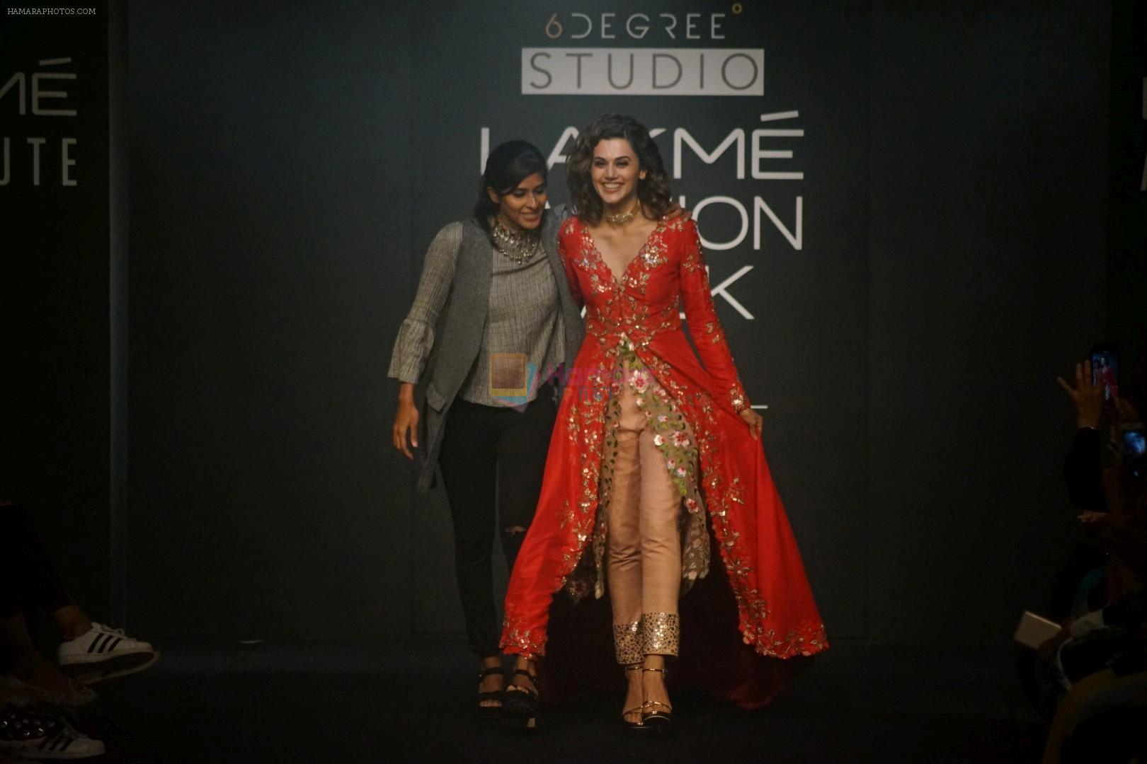 Taapsee Pannu Walks Ramp For Divya Reddy At LFW Winter Festive 2017 on 20th Aug 2017