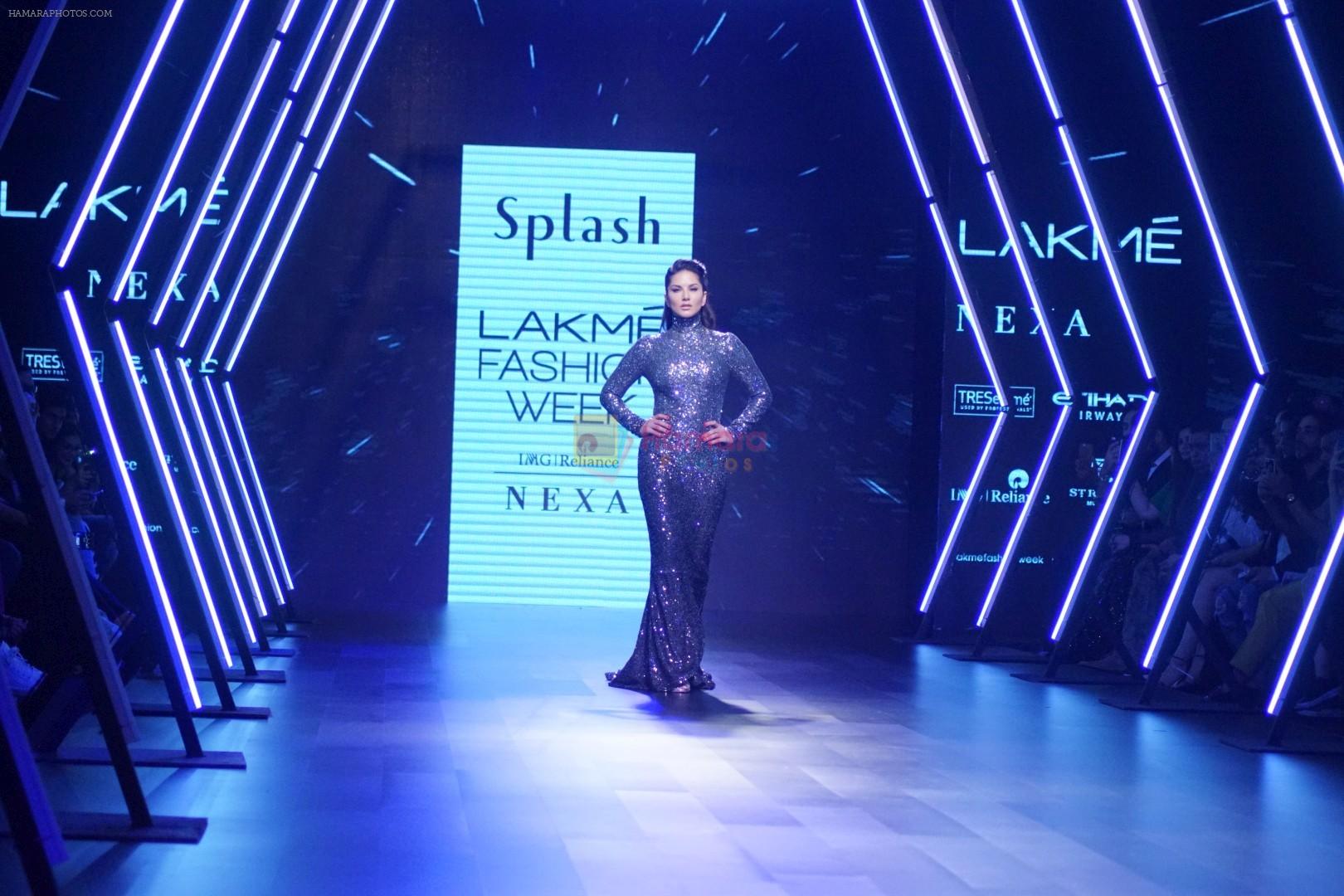 Sunny Leone Walks Ramp For Splash Show At LFW Winter Festive 2017 on 20th Aug 2017