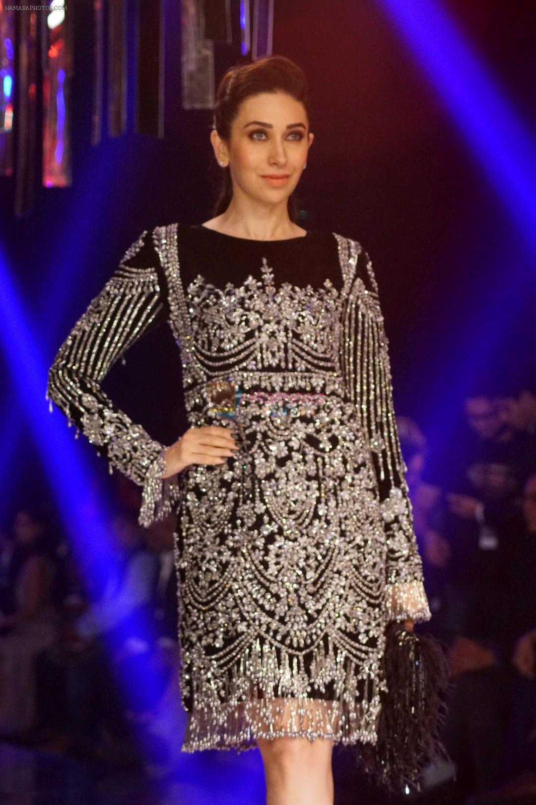 Karisma Kapoor as Guest For Manish Malhotra At LFW Winter Festive 2017 on 20th Aug 2017