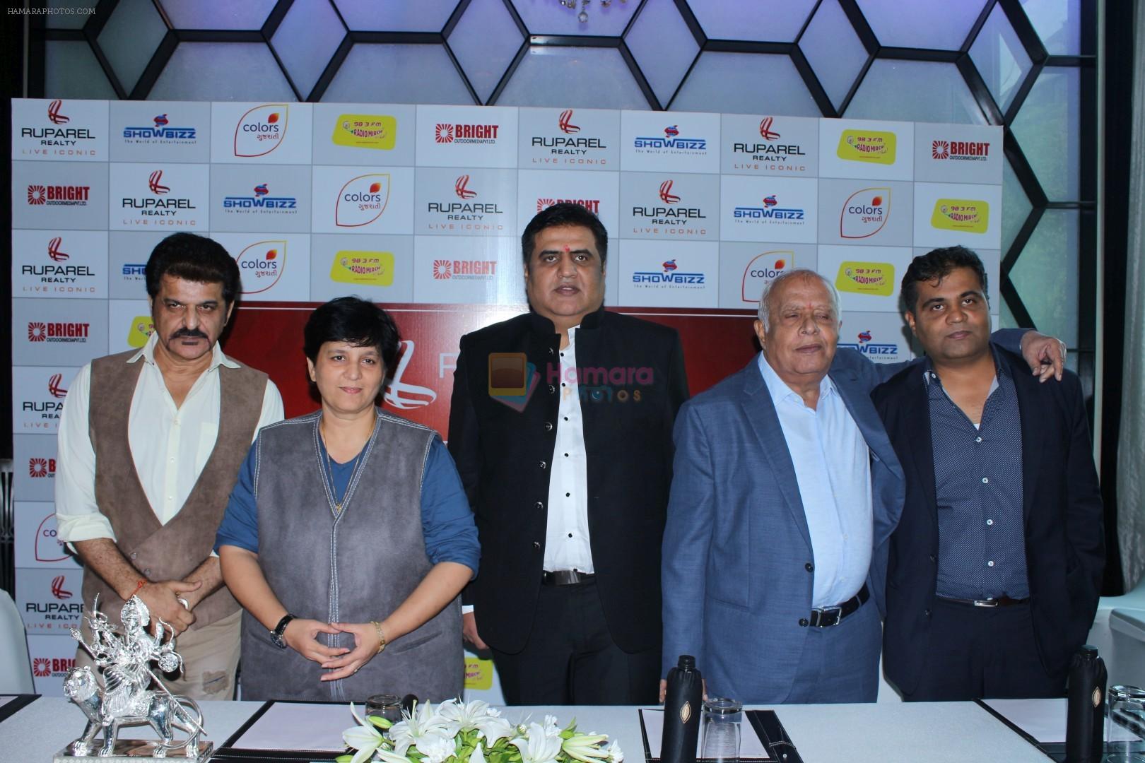 Falguni Pathak, Rajesh Khattar at the press conference To Announce Ruprel Reality Association on 22nd Aug 2017
