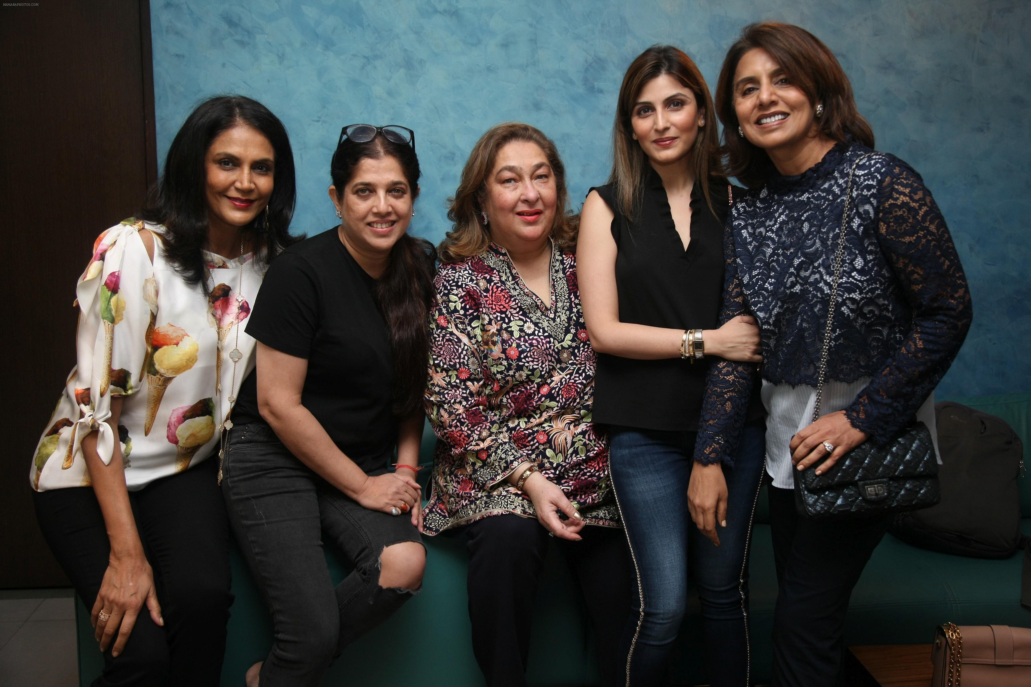 Rima Jain, Riddhima Kapoor, Neetu Singh At Film Qaidi Band Special Screening on 24th Aug 2017