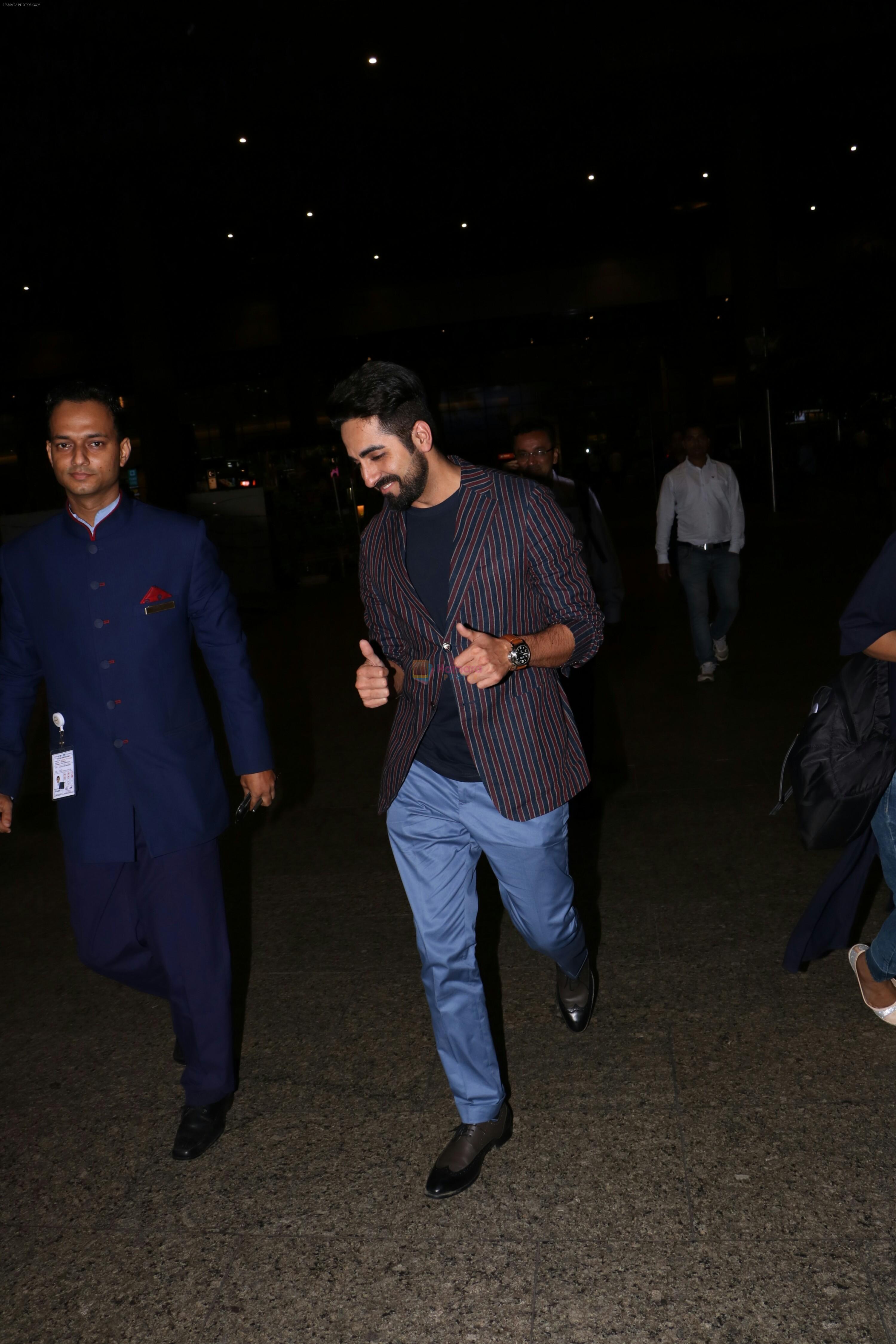 Ayushmann Khurrana Spotted At Airport on 28th Aug 2017