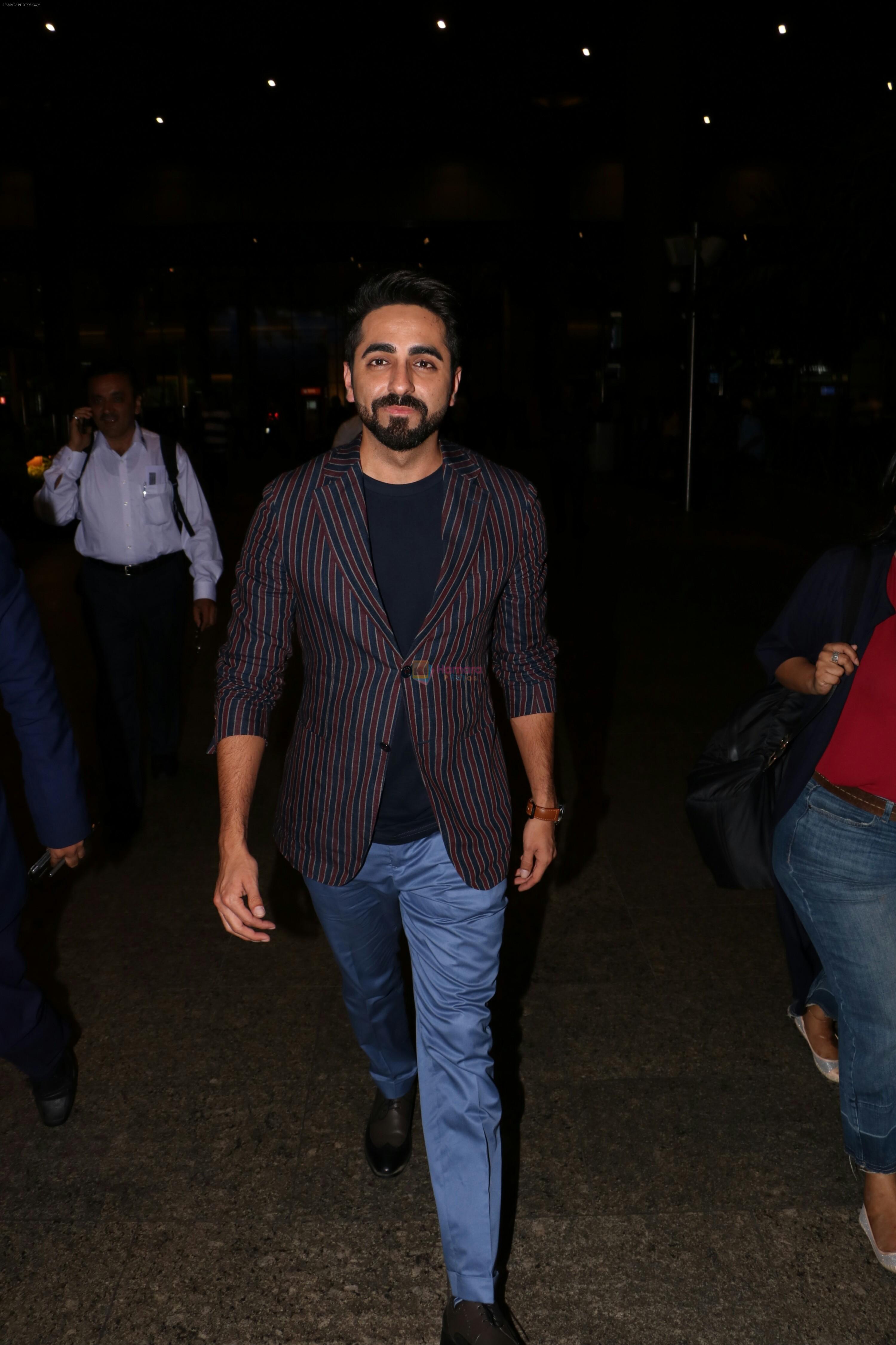 Ayushmann Khurrana Spotted At Airport on 28th Aug 2017