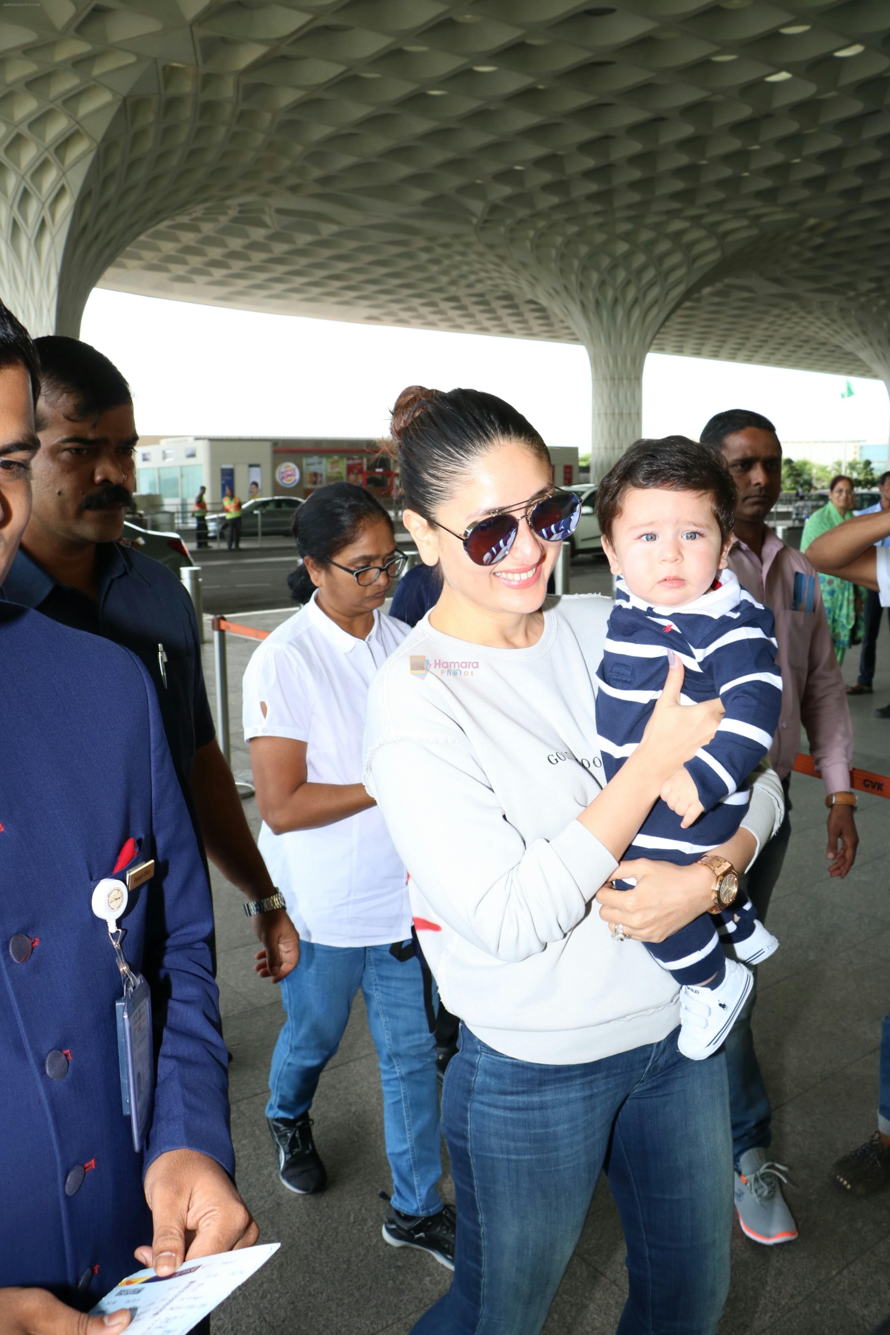 Kareena Kapoor Khan With Son Taimur Ali Khan Spotted At Airport on 31st Aug 2017