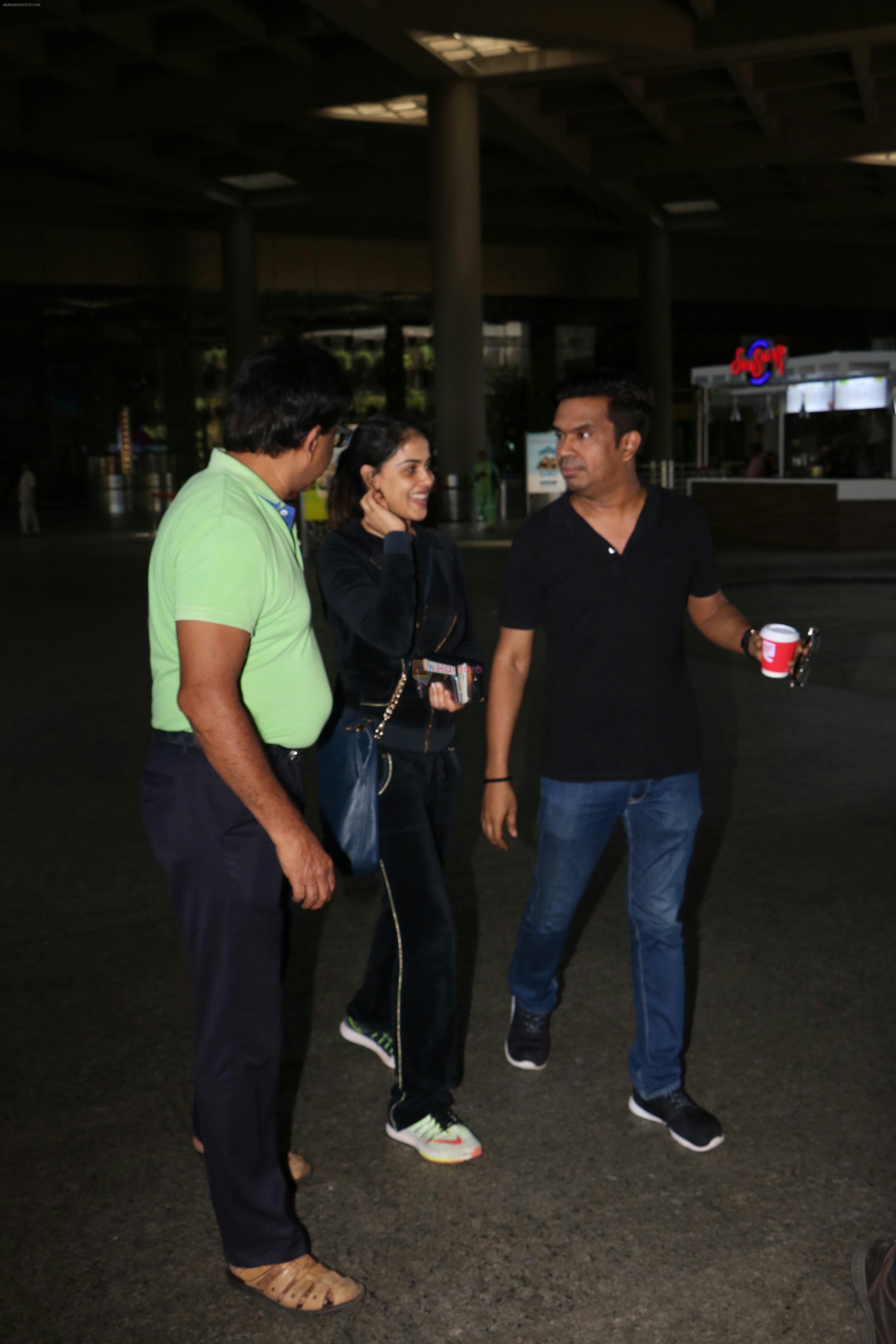 Genelia D'souza Spotted At Airport on 4th Sept 2017