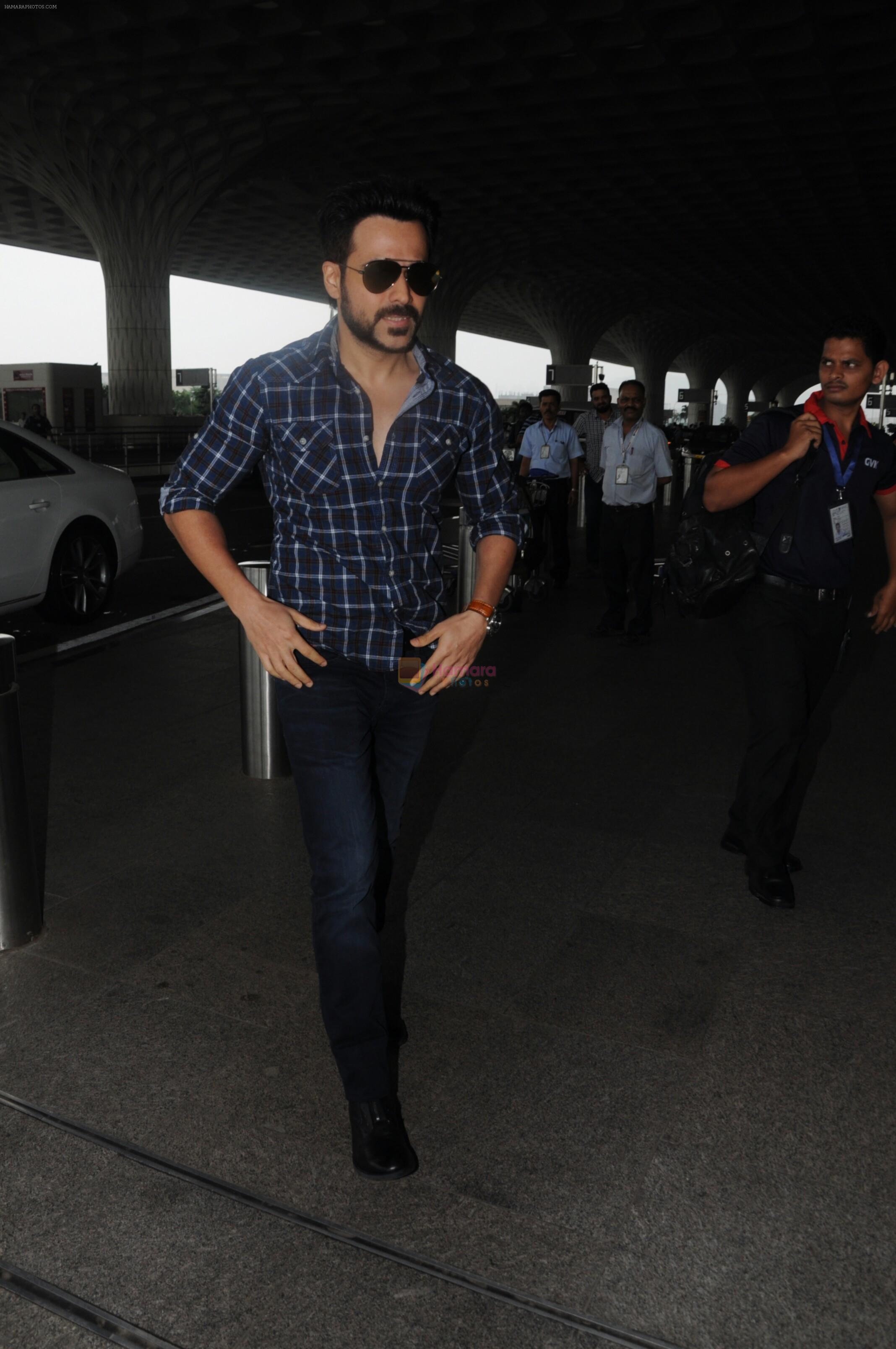 Emraan Hashmi Spotted At Airport on 9th Sept 2017