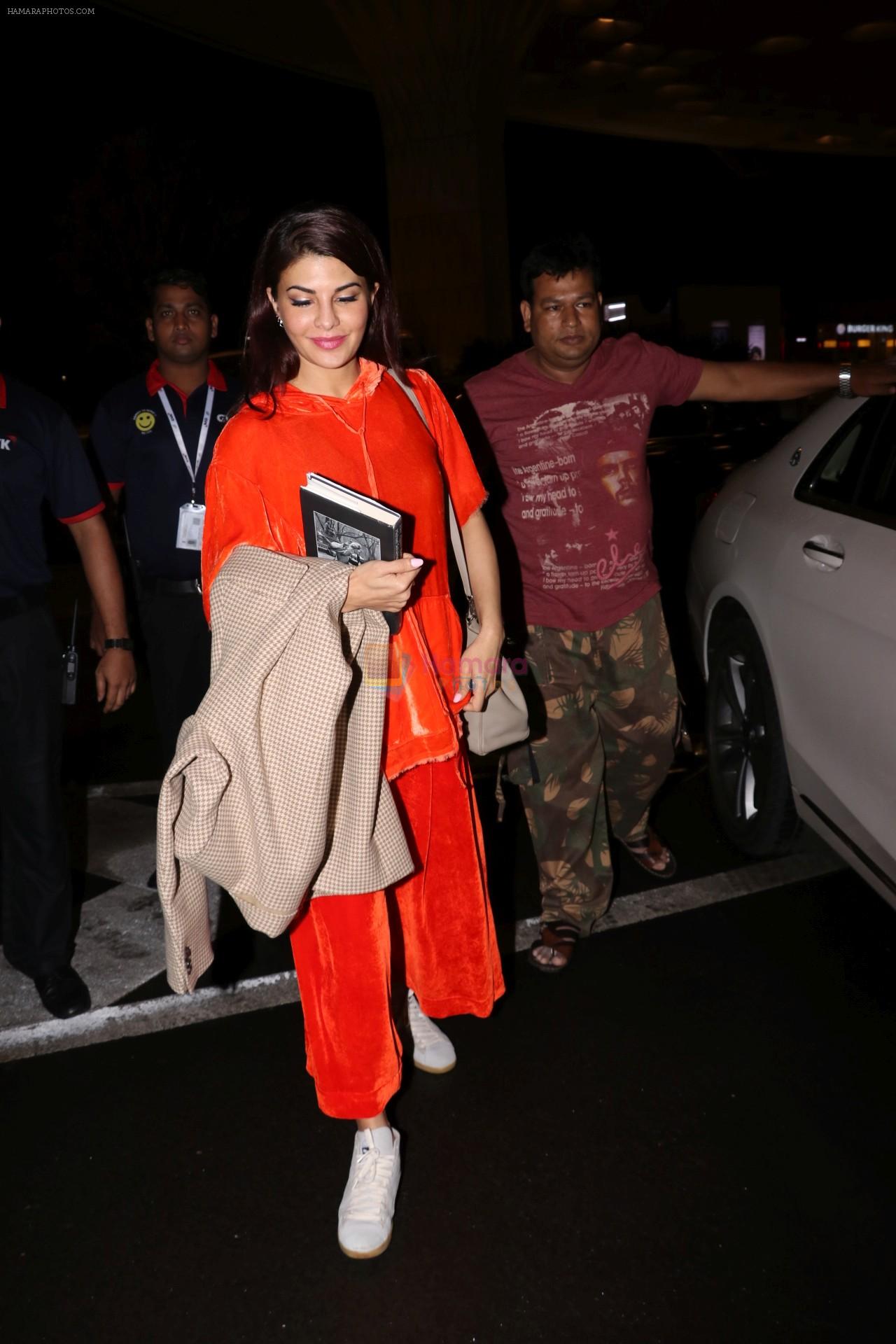 Jacqueline Fernandez Spotted At Airport on 14th Sept 2017