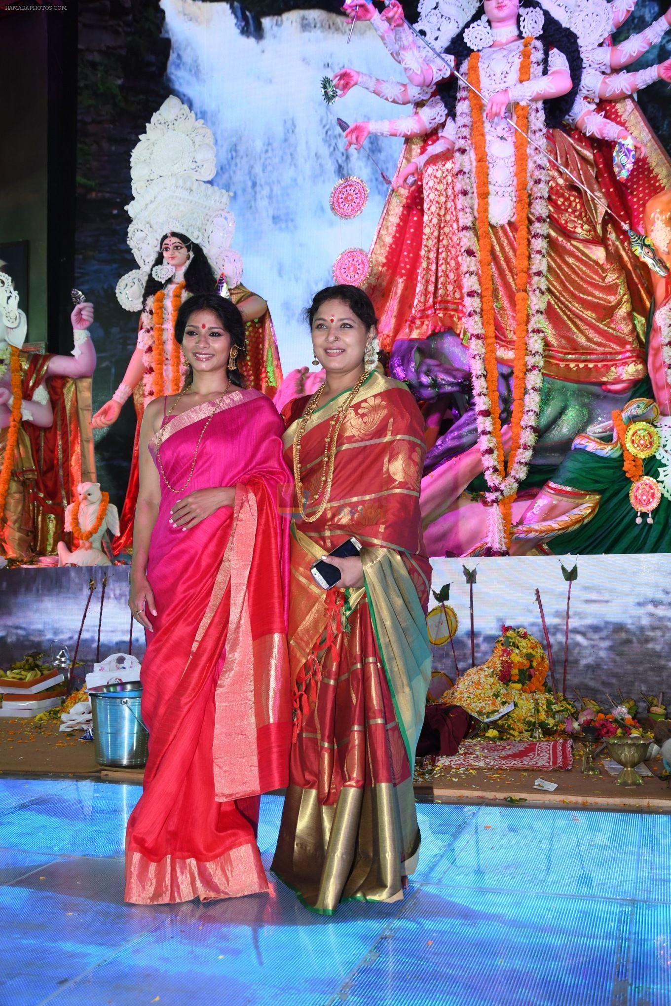 Tanisha Mukherjee with Sharbani Mukherjee at North Bombay Sarbojanin Durga Puja on 29th Sept 2017