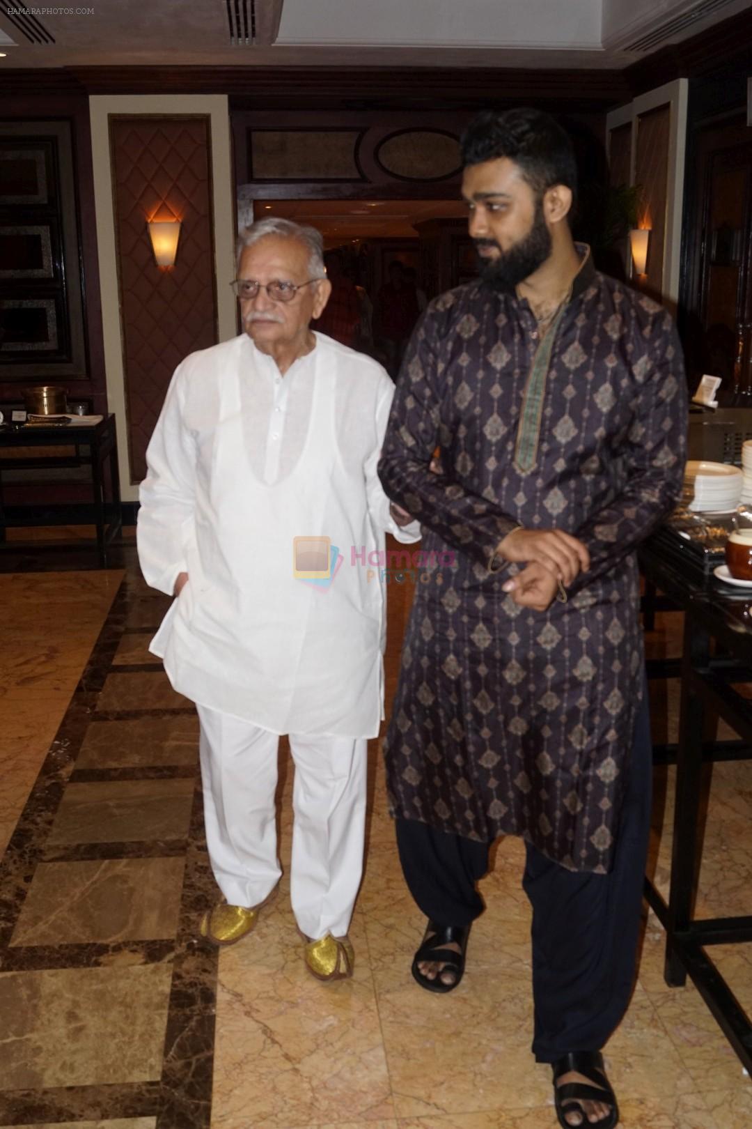 Gulzar, Nihal Singh at the Launch Of Bhupinder-Mitali Latest Maiden Album on 7th Oct 2017