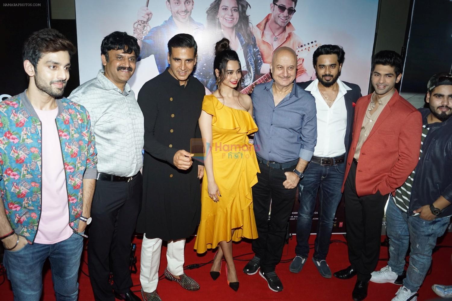 Himansh Kohli, Akshay Kumar, Soundarya Sharma, Taaha Shah, Anupam Kher at Special Screening Of Ranchi Diaries on 13th Oct 2017