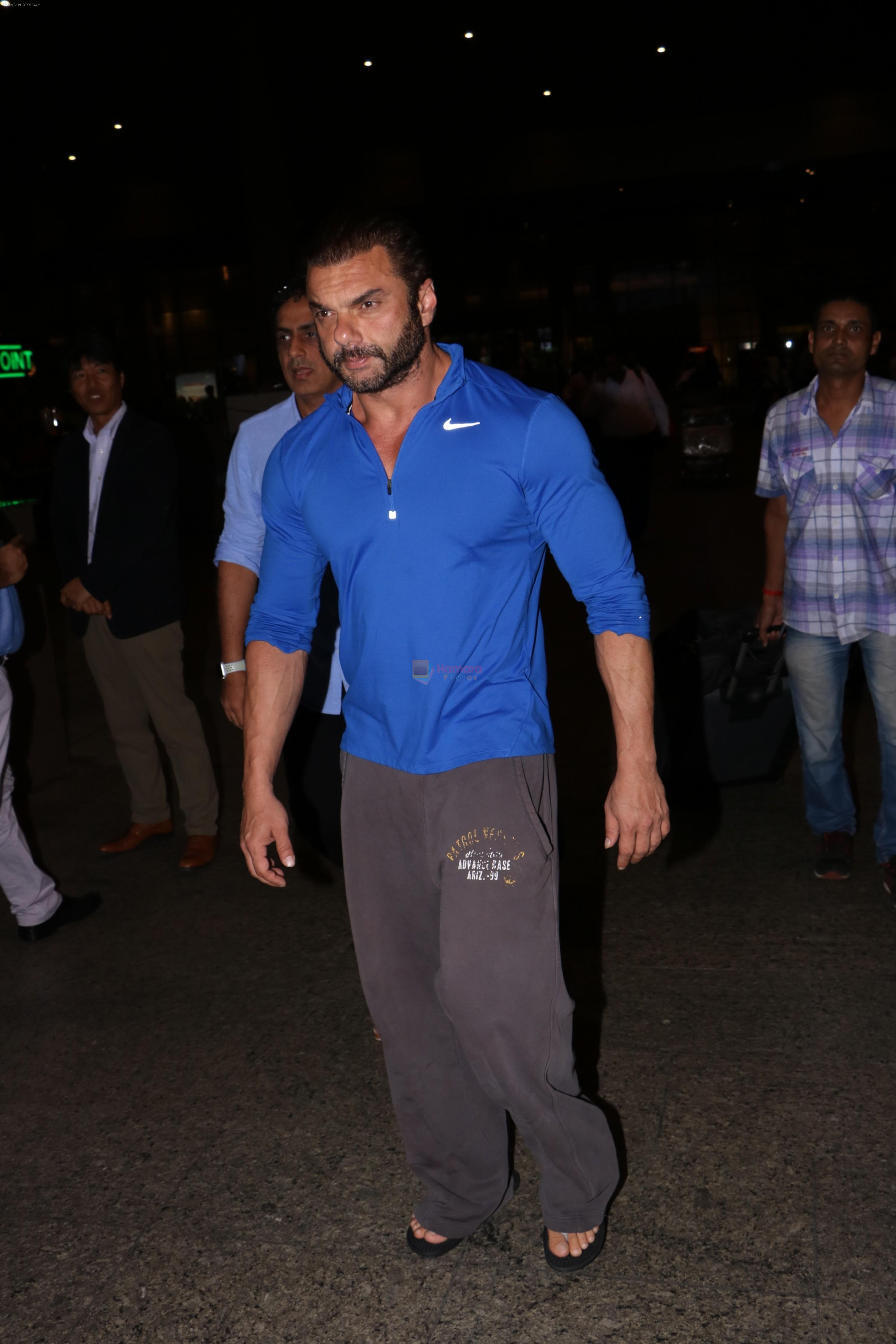 Sohail Khan Spotted At Airport on 13th Oct 2017