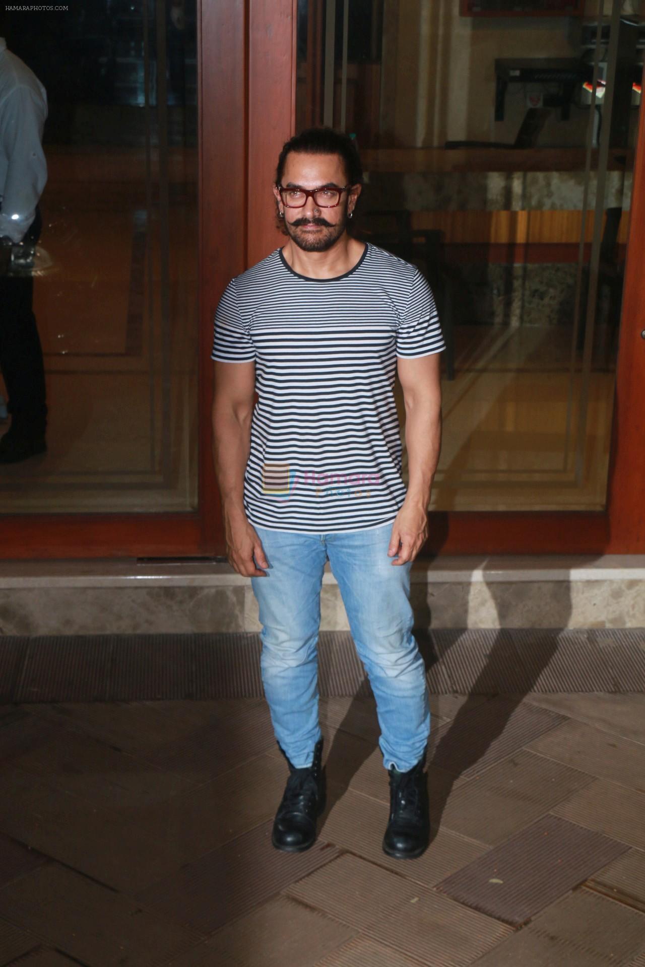 Aamir Khan at Sanjay Dutt's Diwali party on 20th Oct 2017