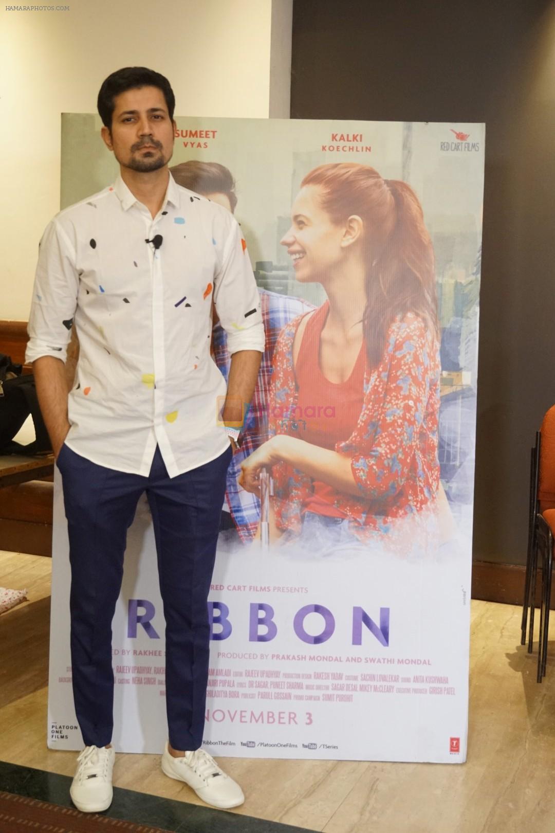 Sumeet Vyas Spotted Promoting Movie Ribbon on 30th Oct 2017