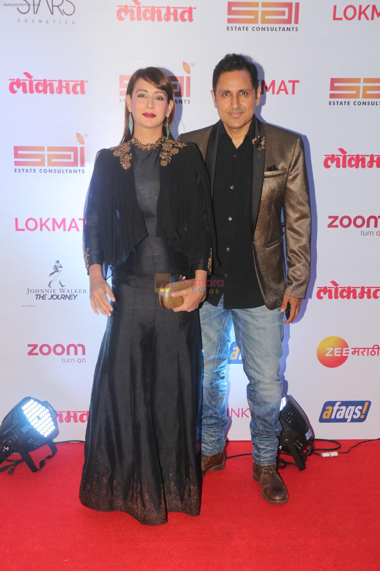 Preeti Jhangiani, Parvin Dabas at the Red Carpet Of 2nd Edition Of Lokmat  Maharashtra's Most Stylish Awards on 14th Nov 2017
