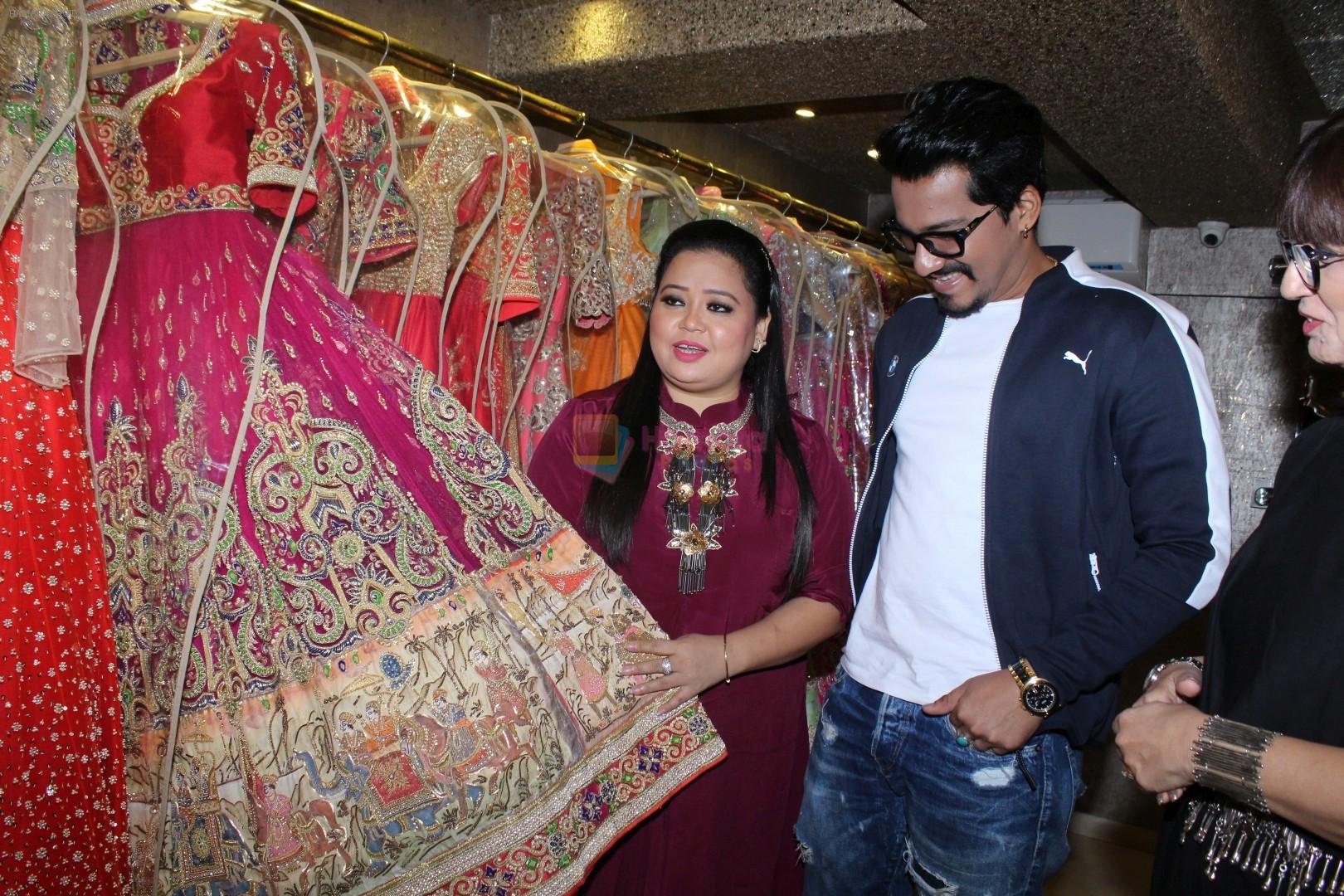 Harsh Limbachiyaa & Bharti Singh Visit Neeta Lulla Store For Wedding Preparations on 15th Nov 2017