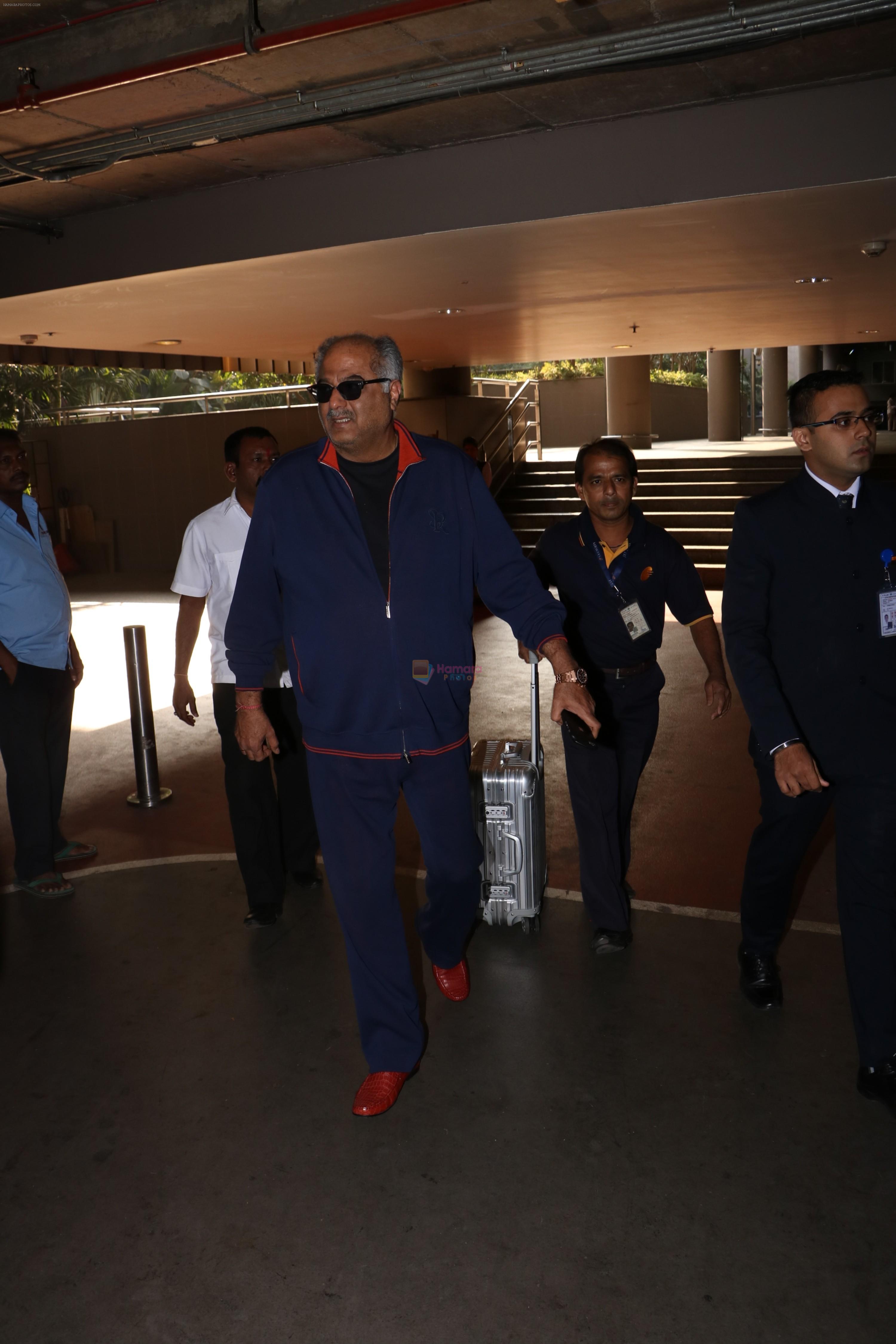 Boney Kapoor Spotted At Airport on 15th Nov 2017